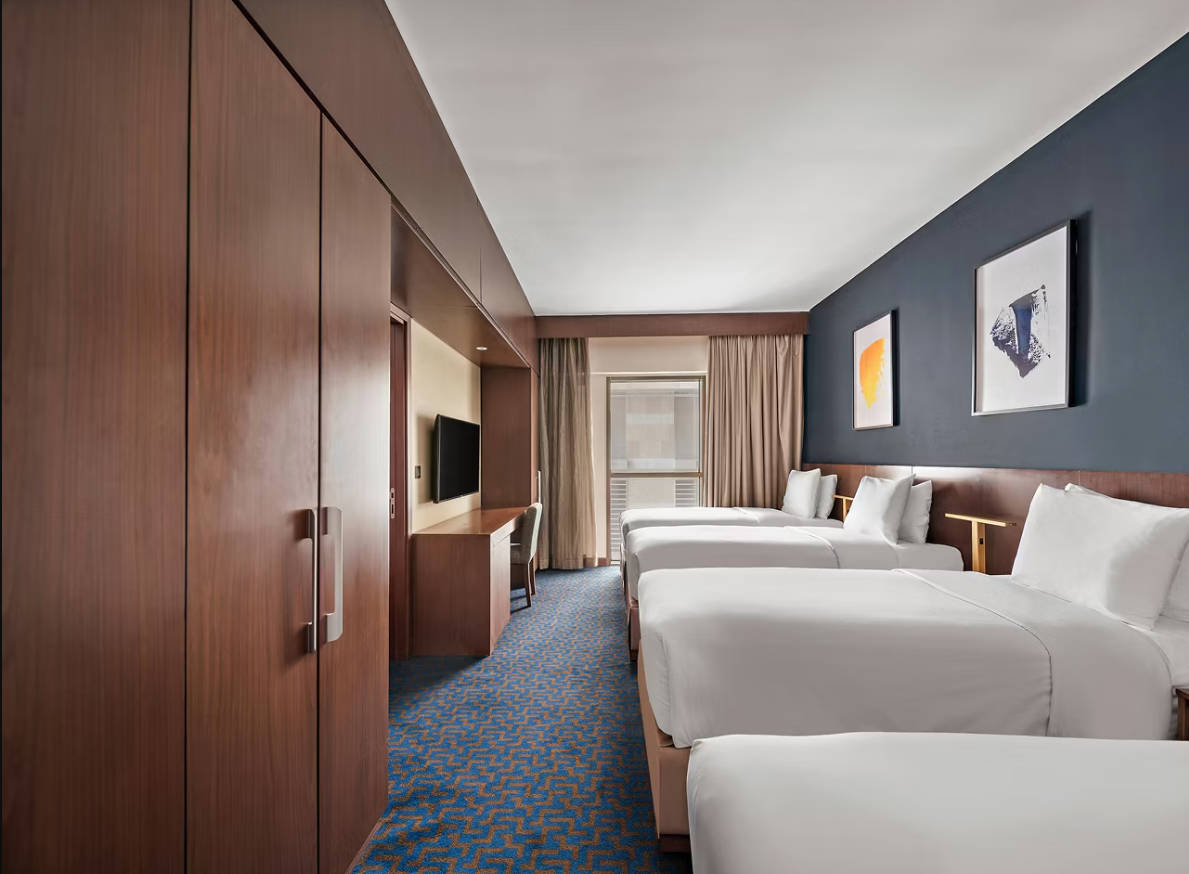 Quadruple Deluxe Smoking