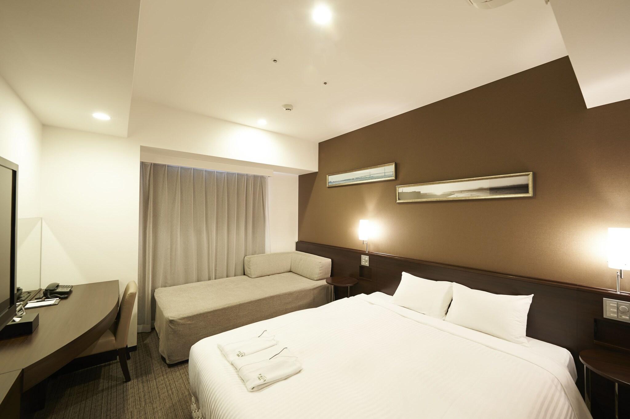 Double Queen Bed Non Smoking