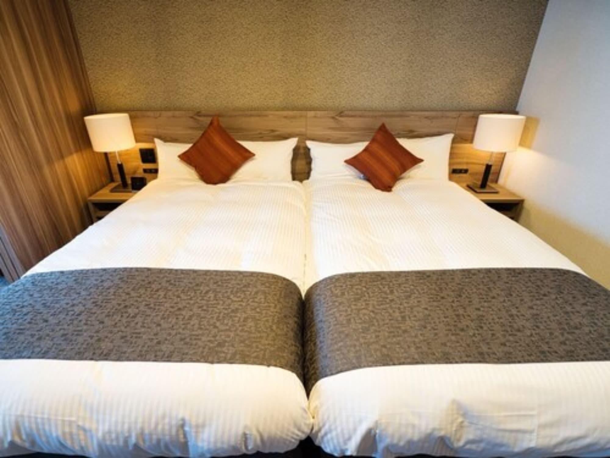 Twin Deluxe Two Beds