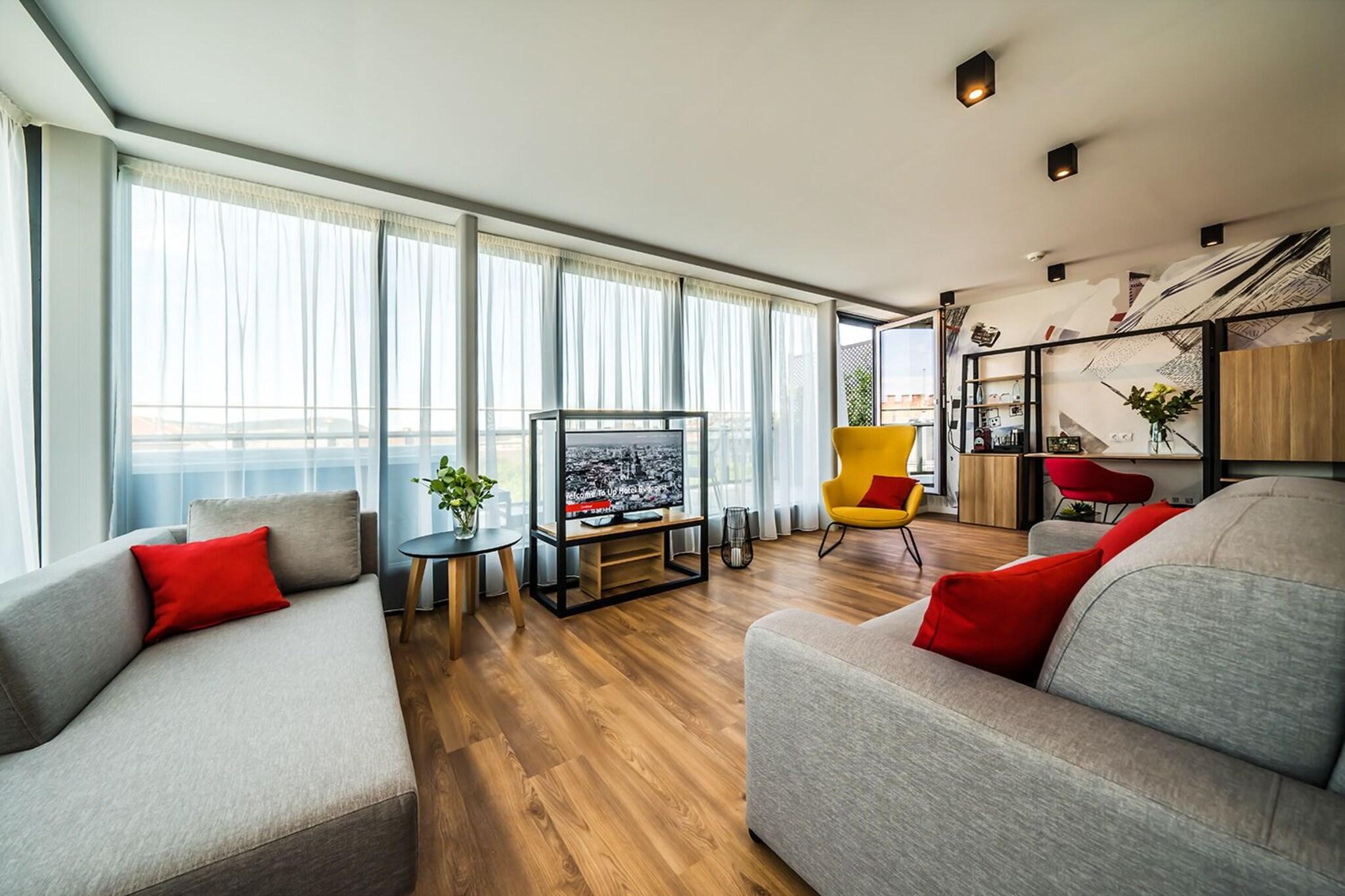 Suite King Bed with Jacuzzi