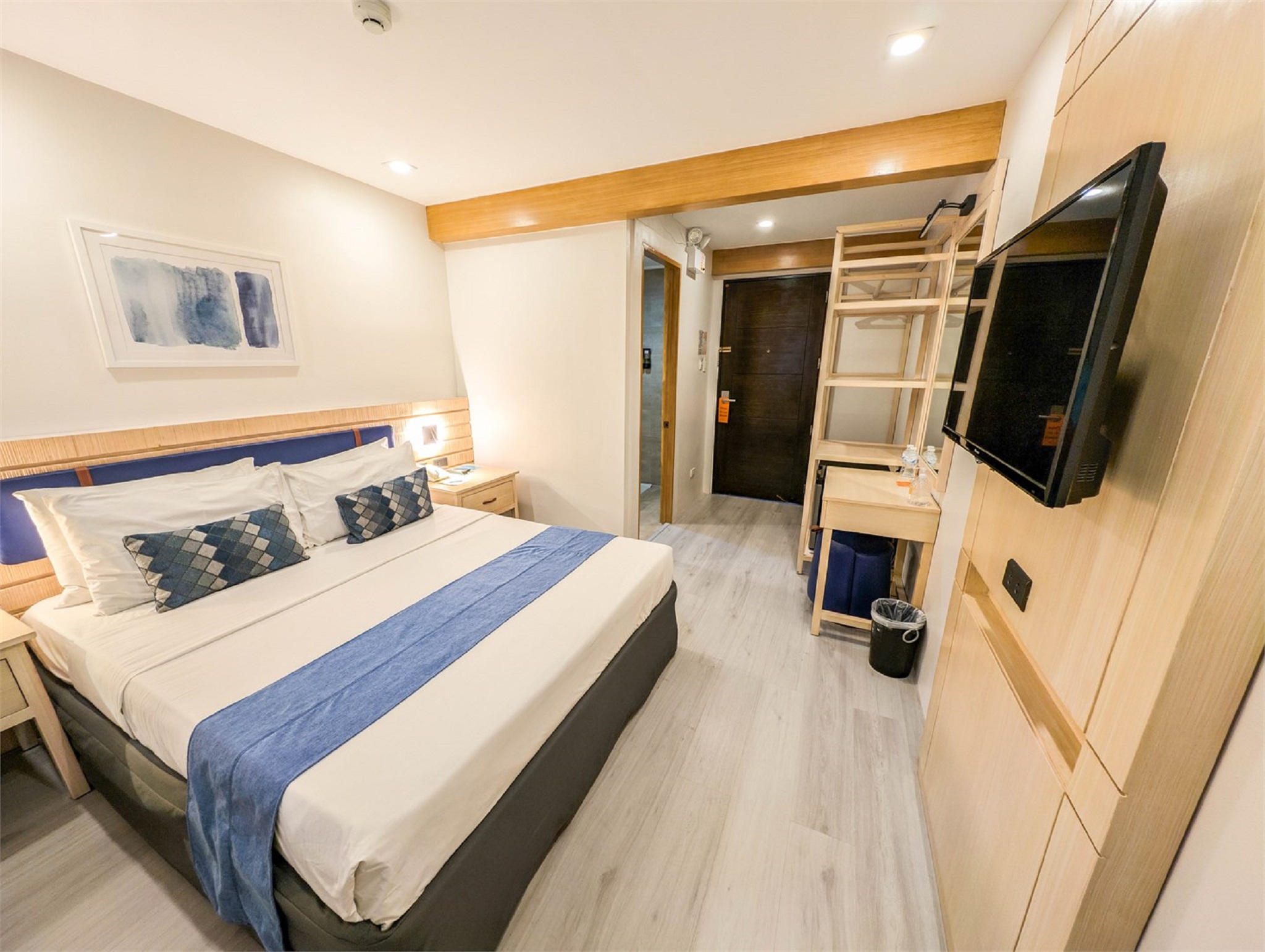 Double Queen Size Bed