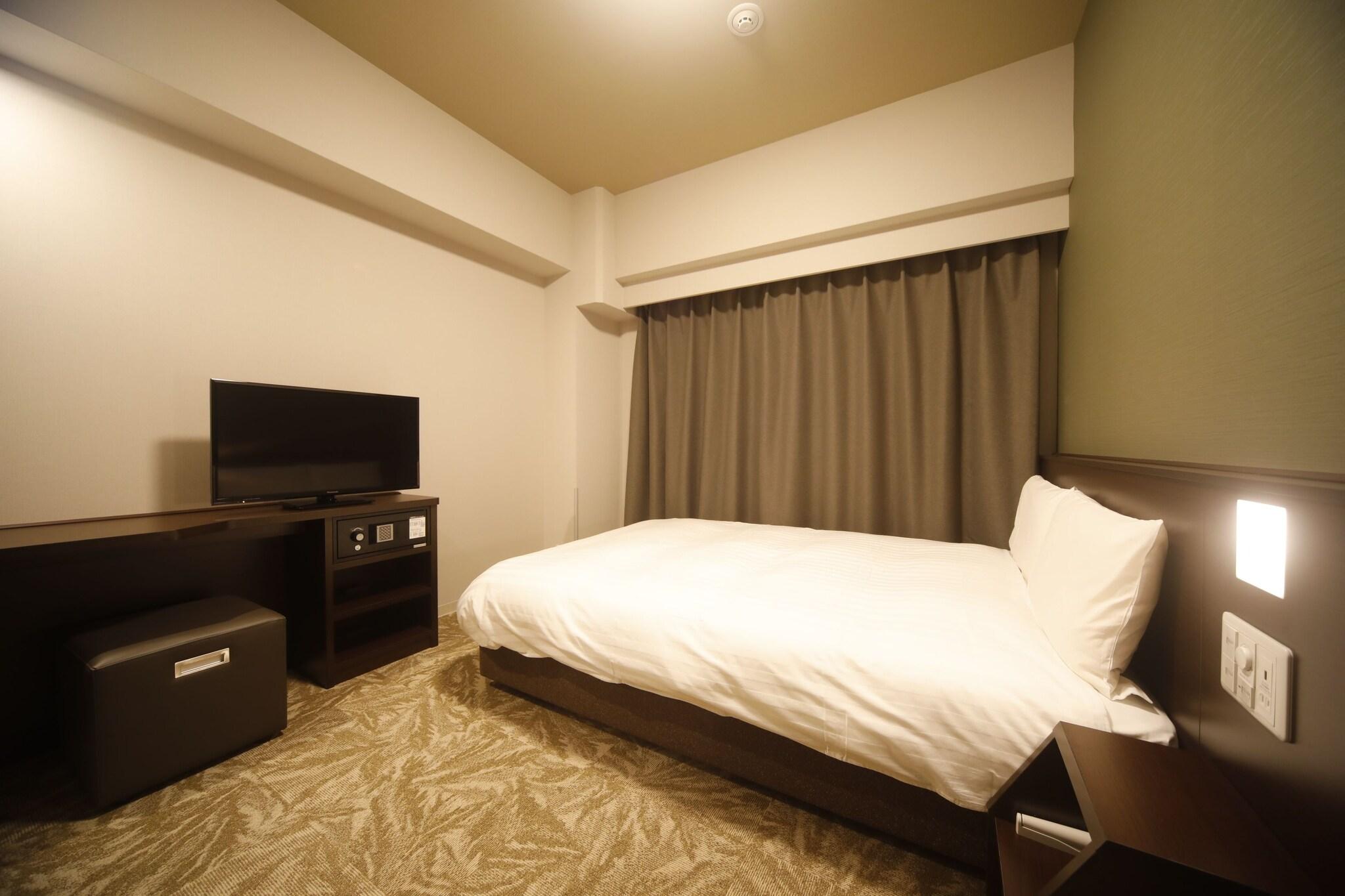 Room Connecting Room