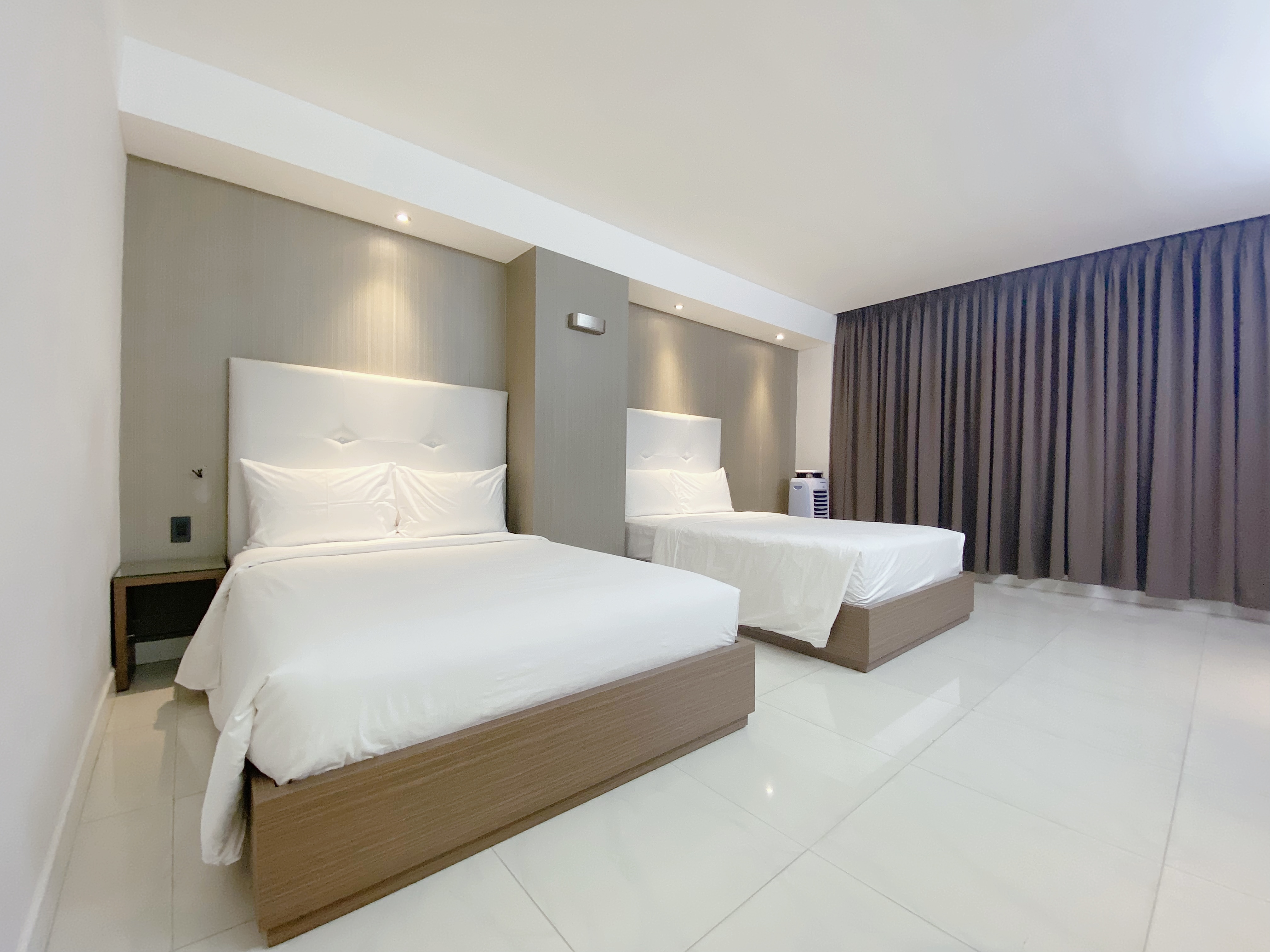 Family Room Deluxe Pool View