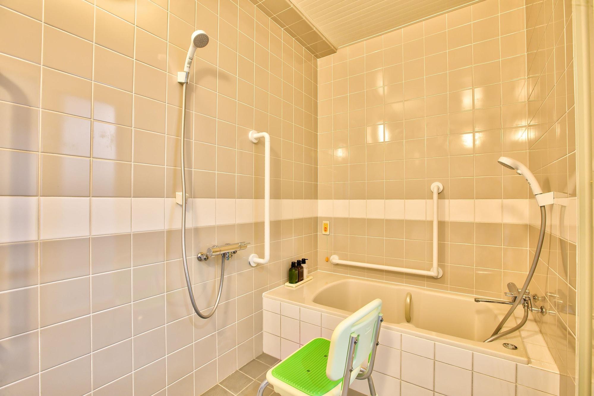 Single Accessible with Views