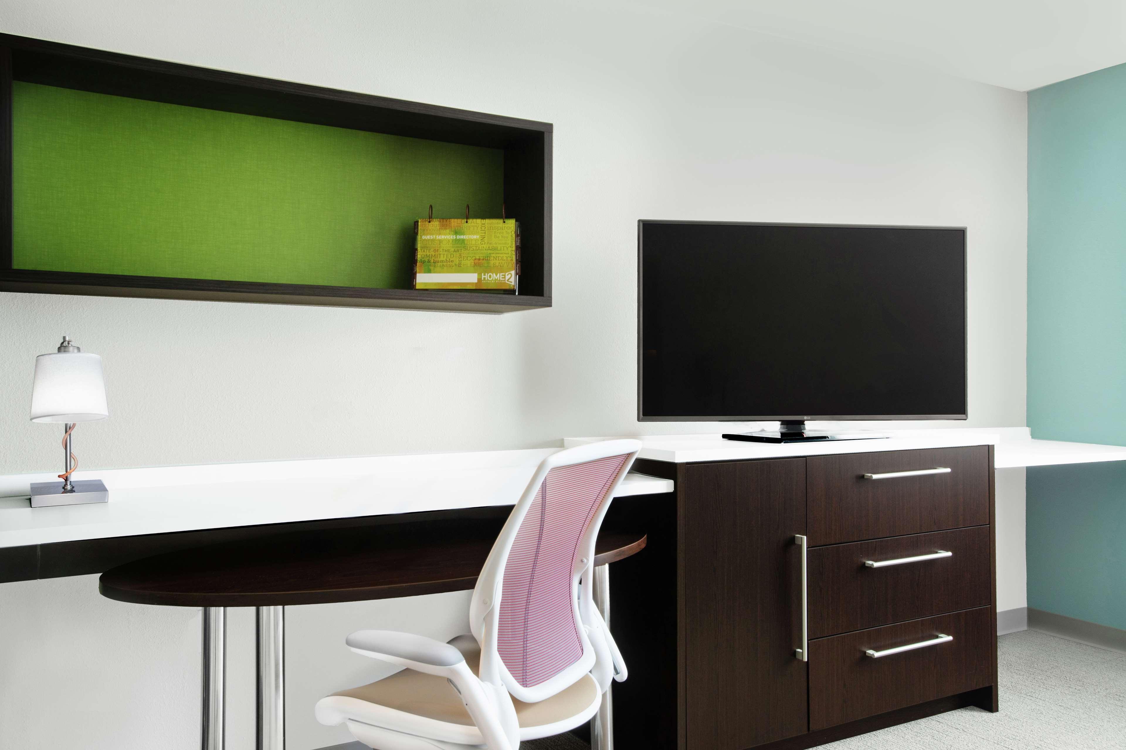 Studio Two Queen Beds