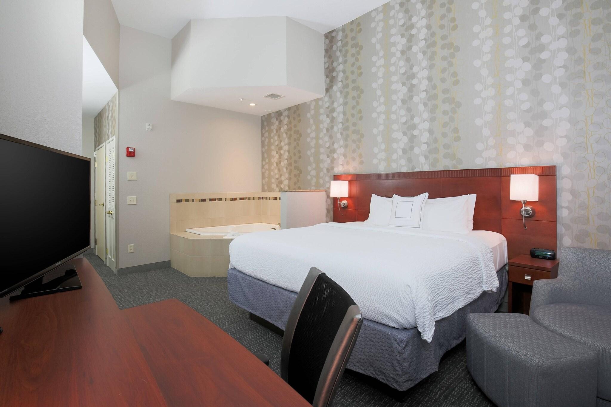 Double Deluxe King Bed