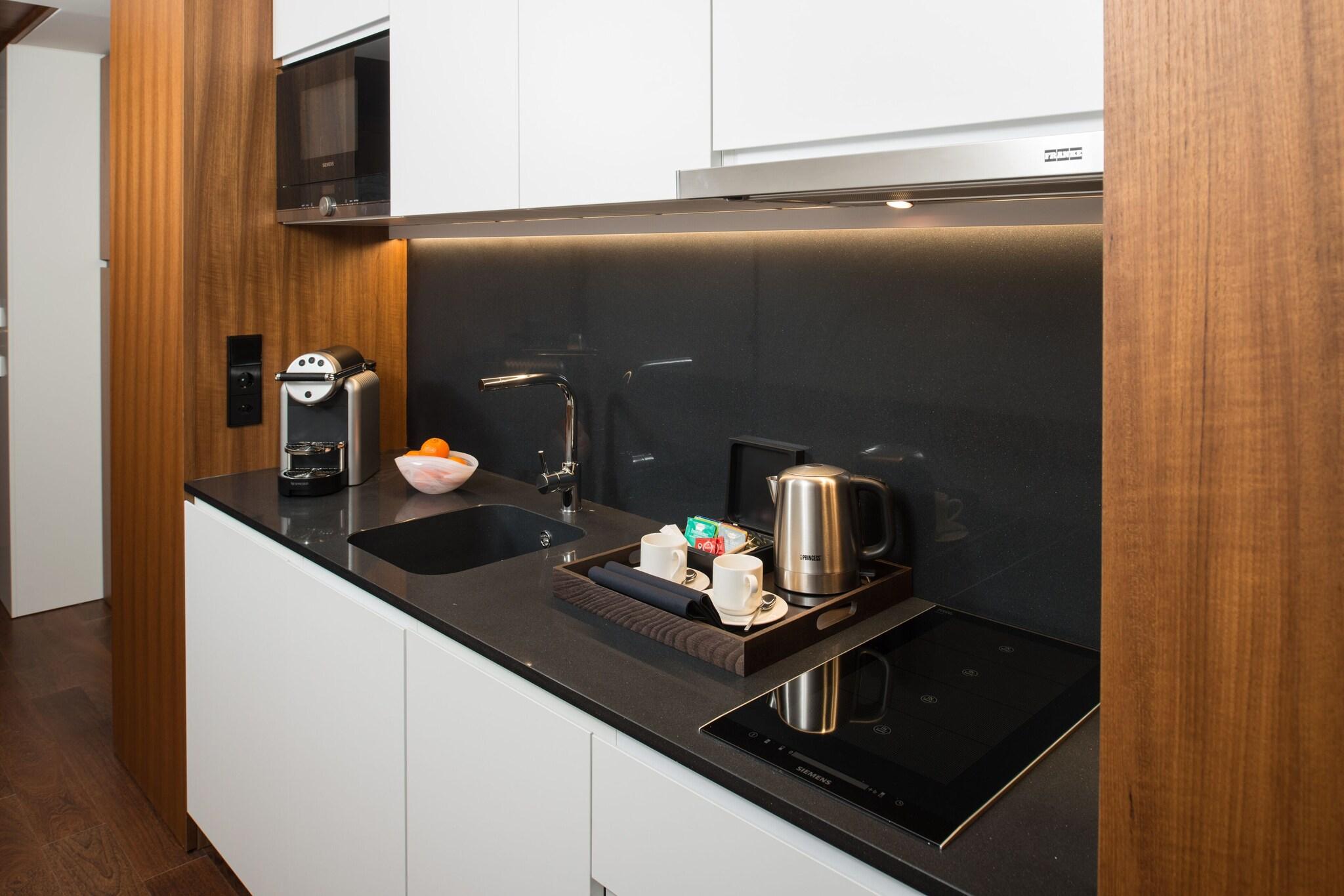 Double or Twin Deluxe King Bed