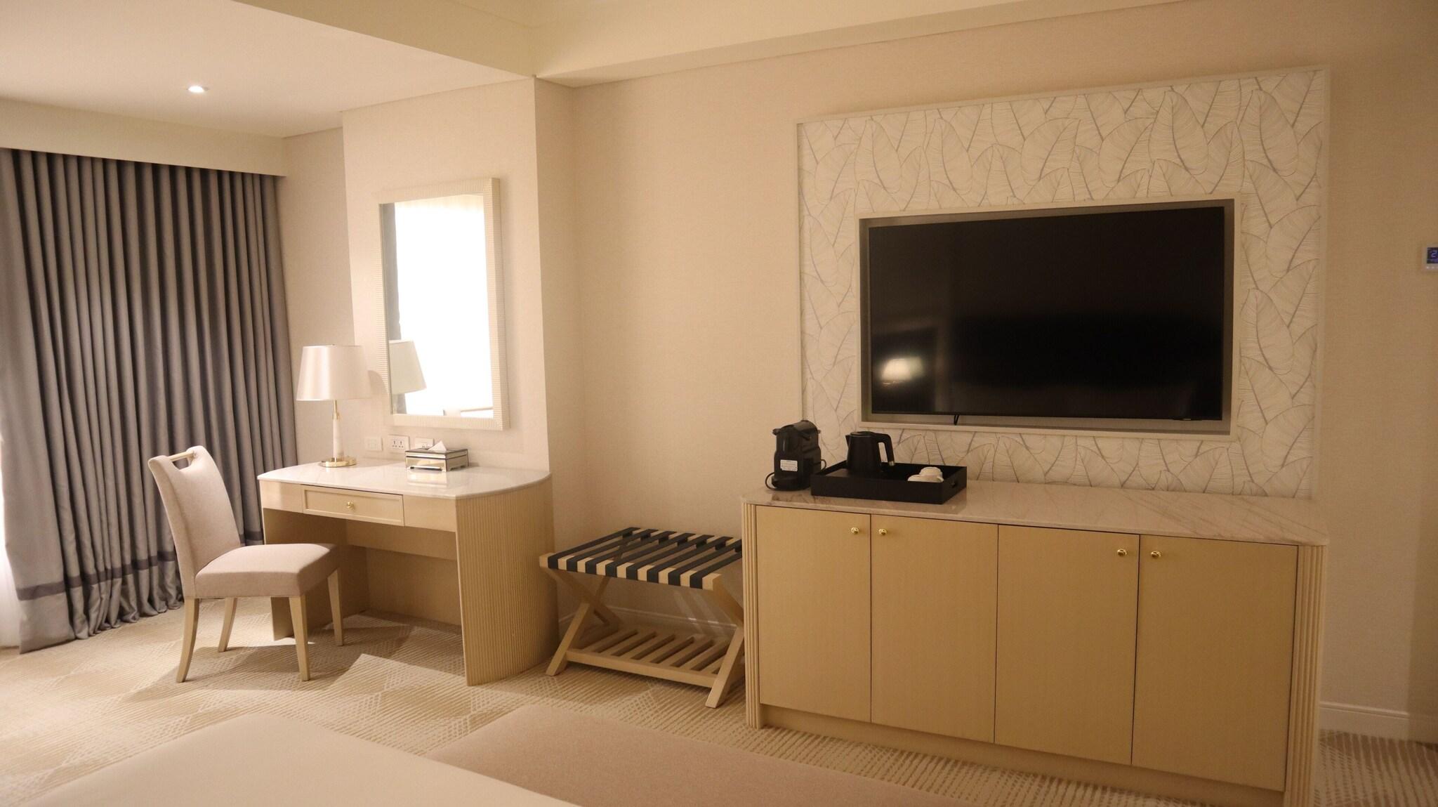 Double Premium King Bed