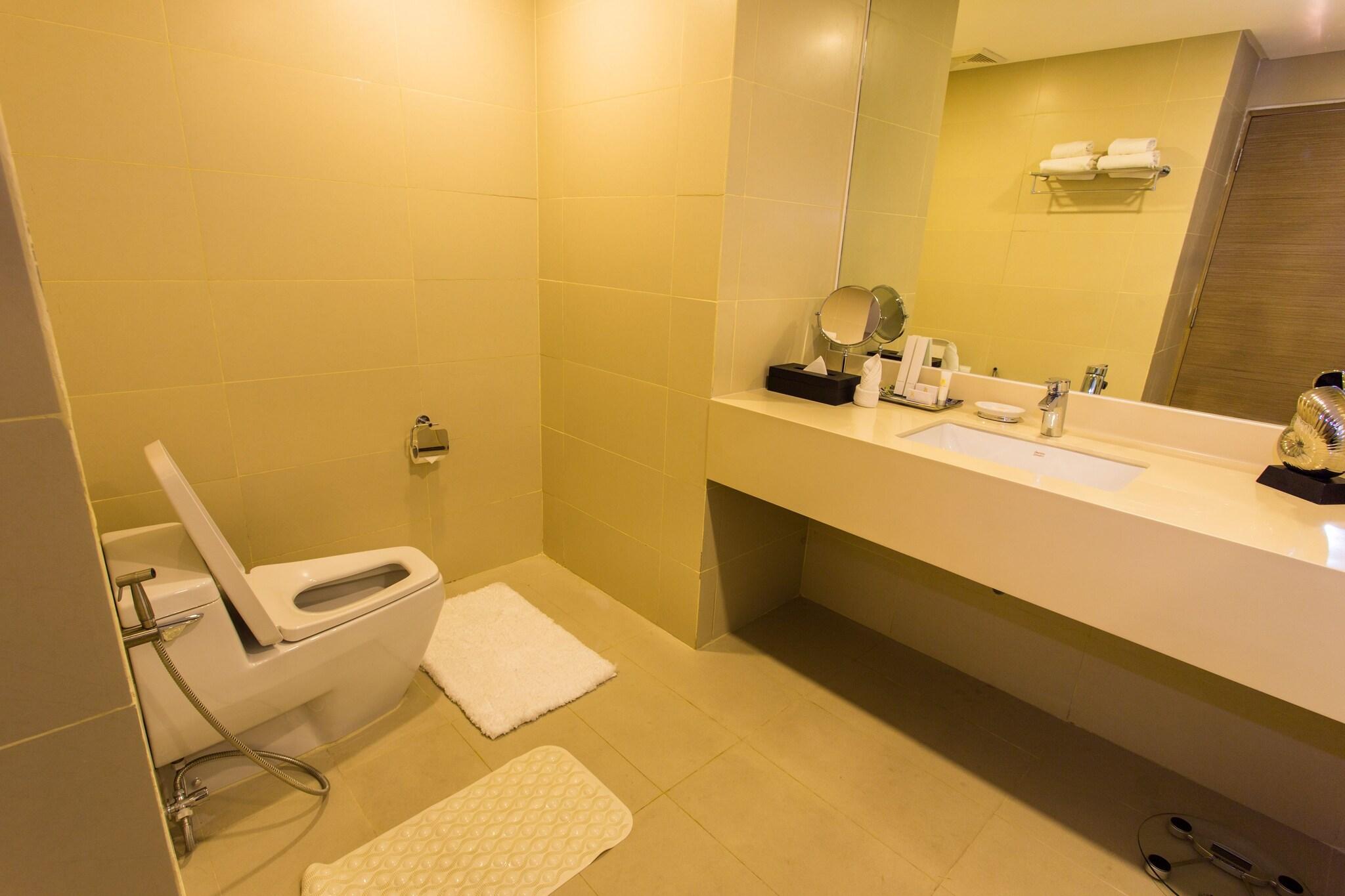 Double Deluxe King Bed