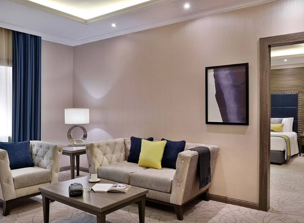 Suite City View King Bed