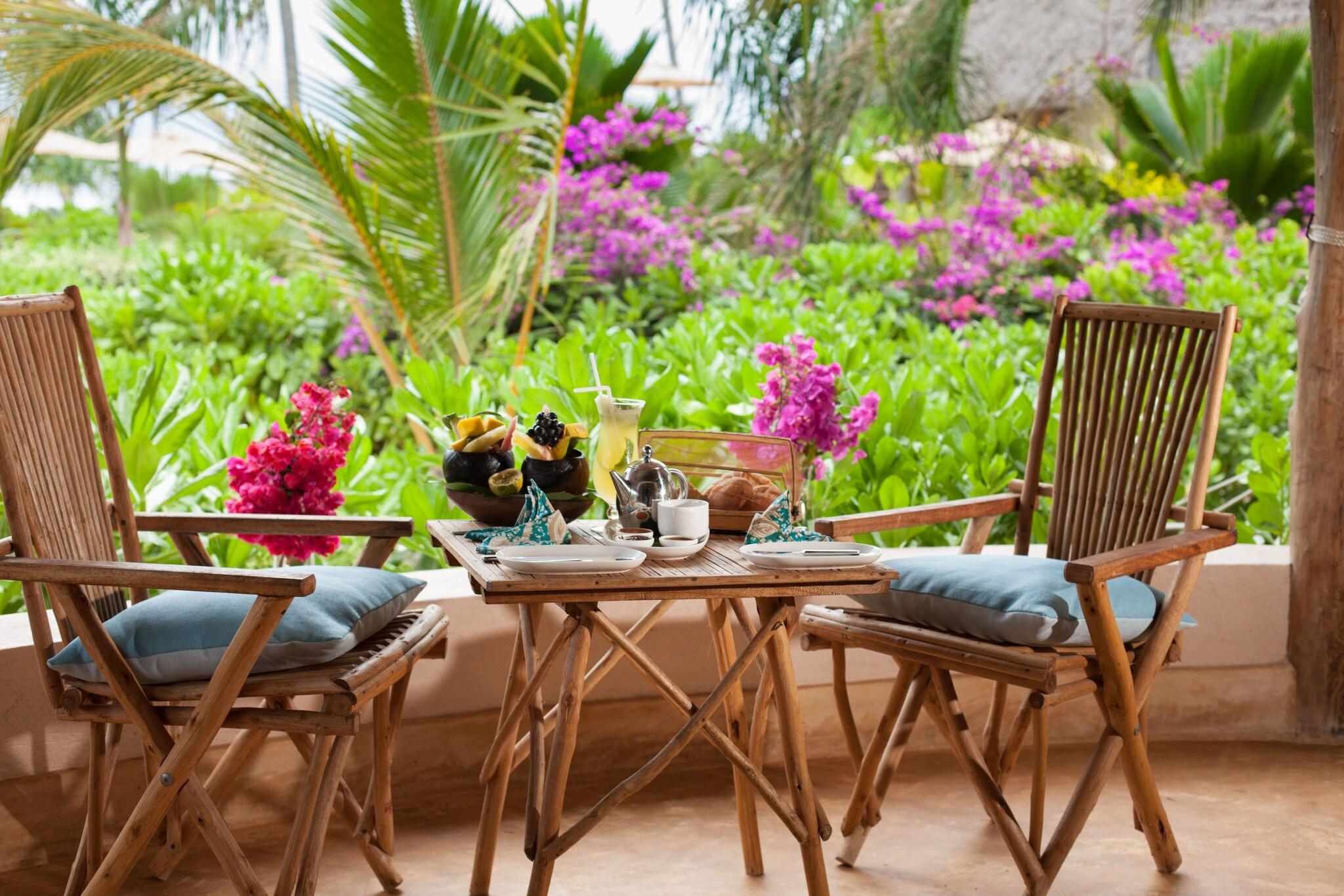 Bungalow Garden View King Bed