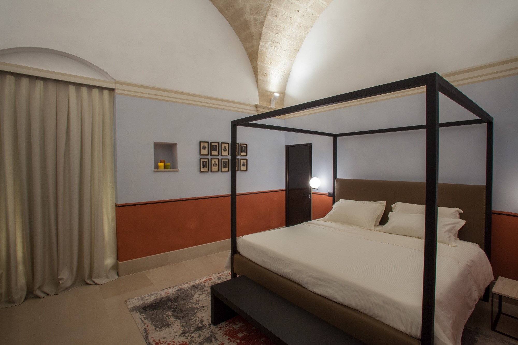 Suite Queen Size Bed