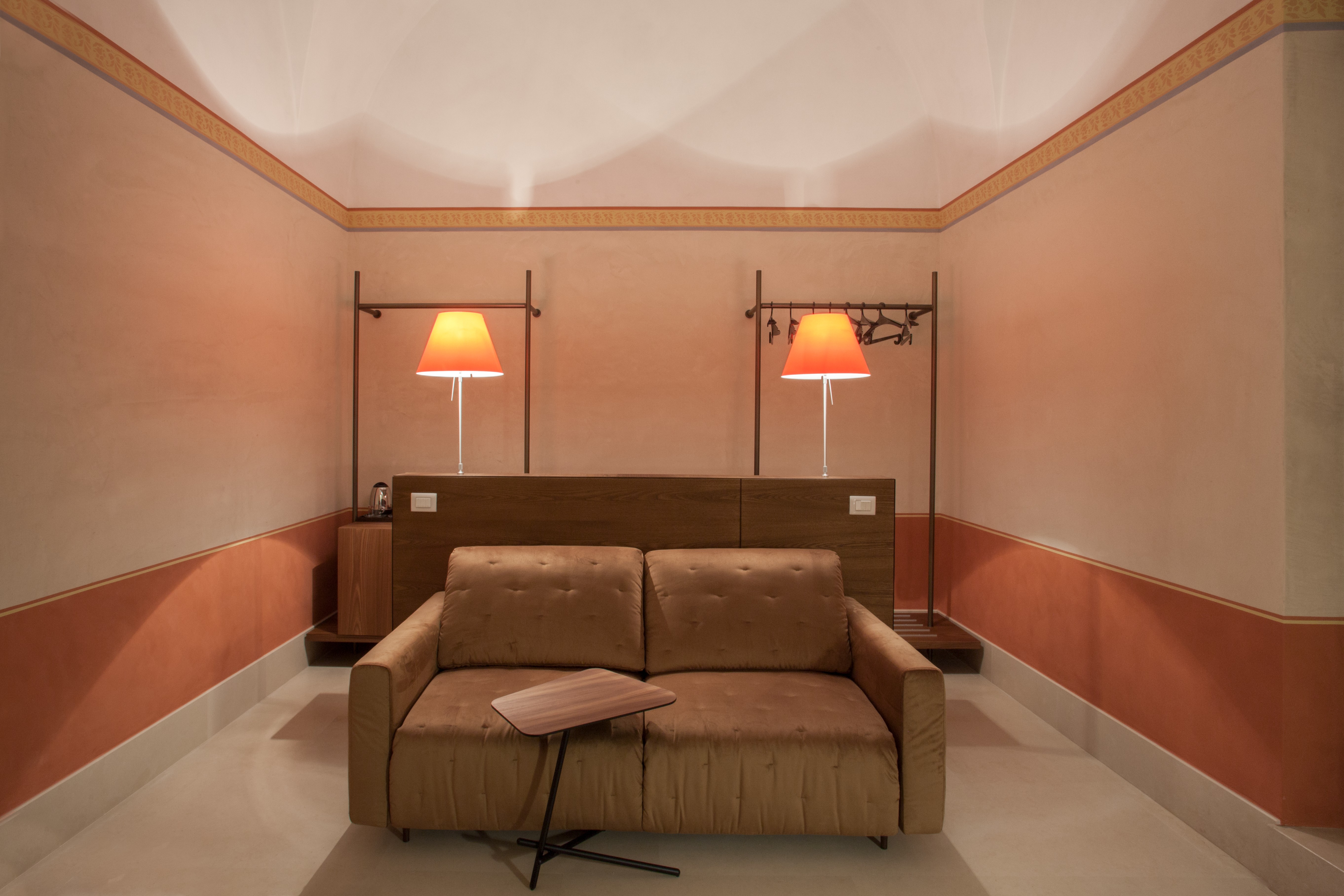 Suite Queen Size Bed