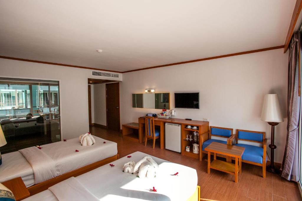 Double or Twin Deluxe