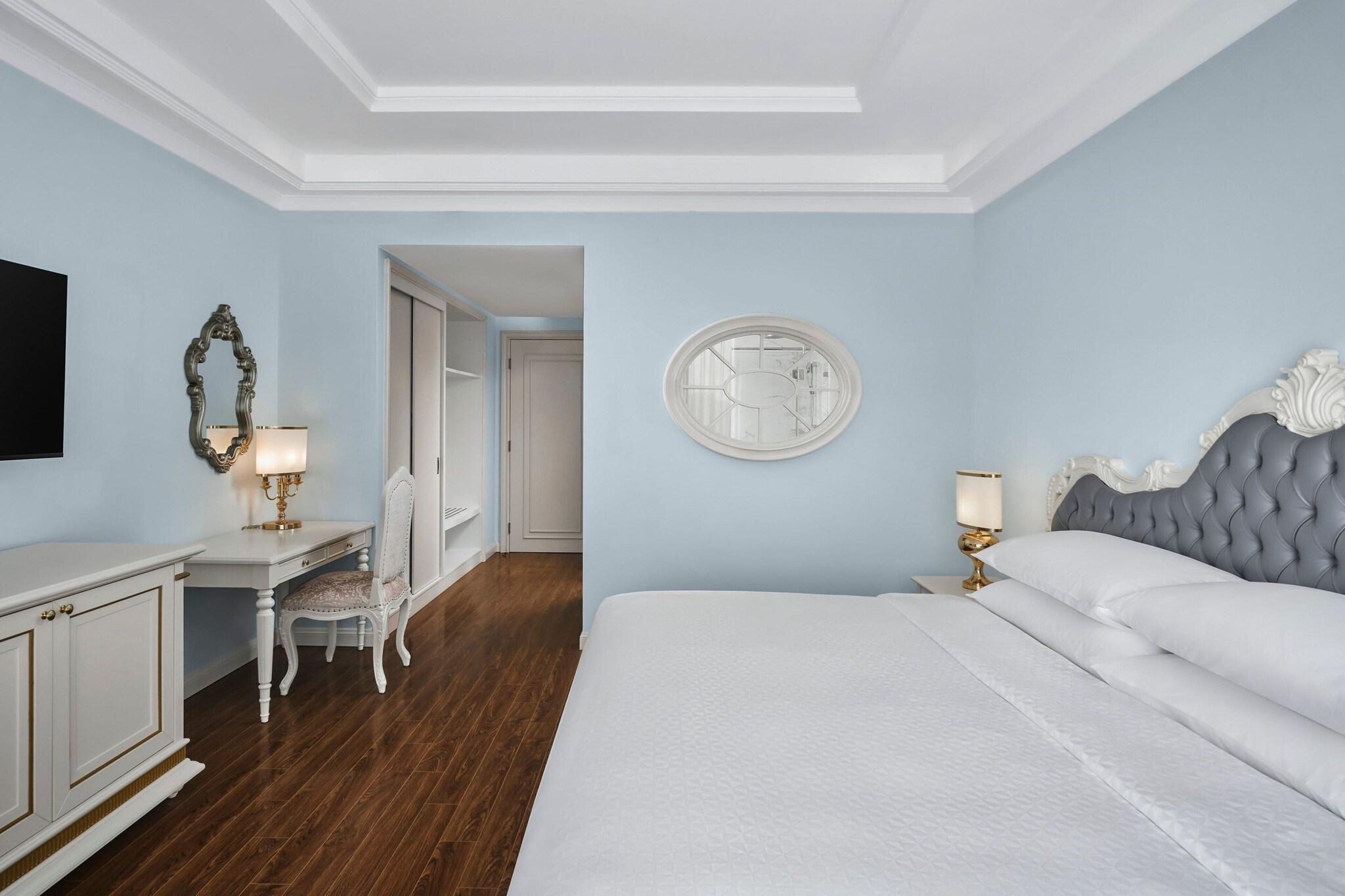 Double Deluxe with Views