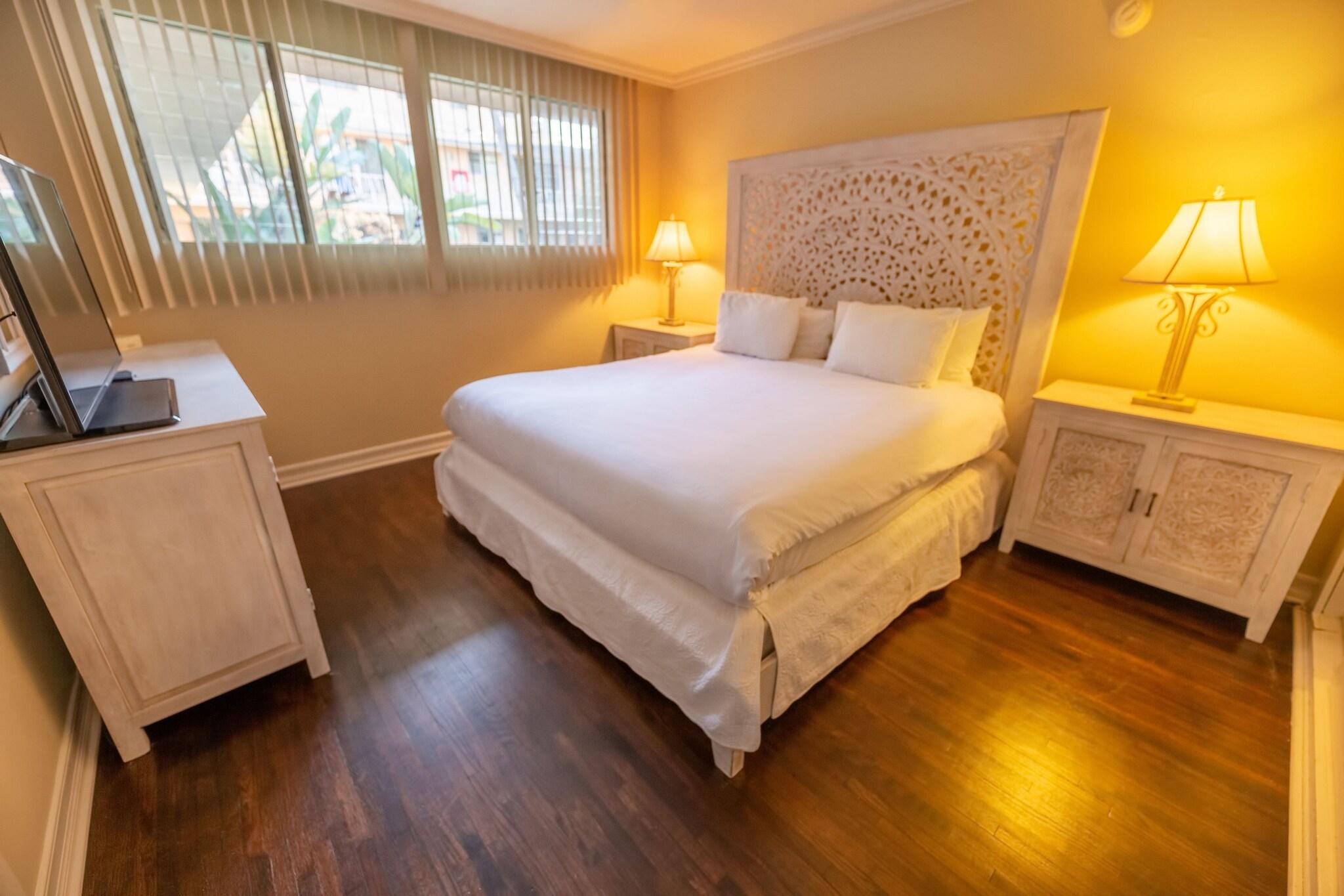 Suite King Size Bed