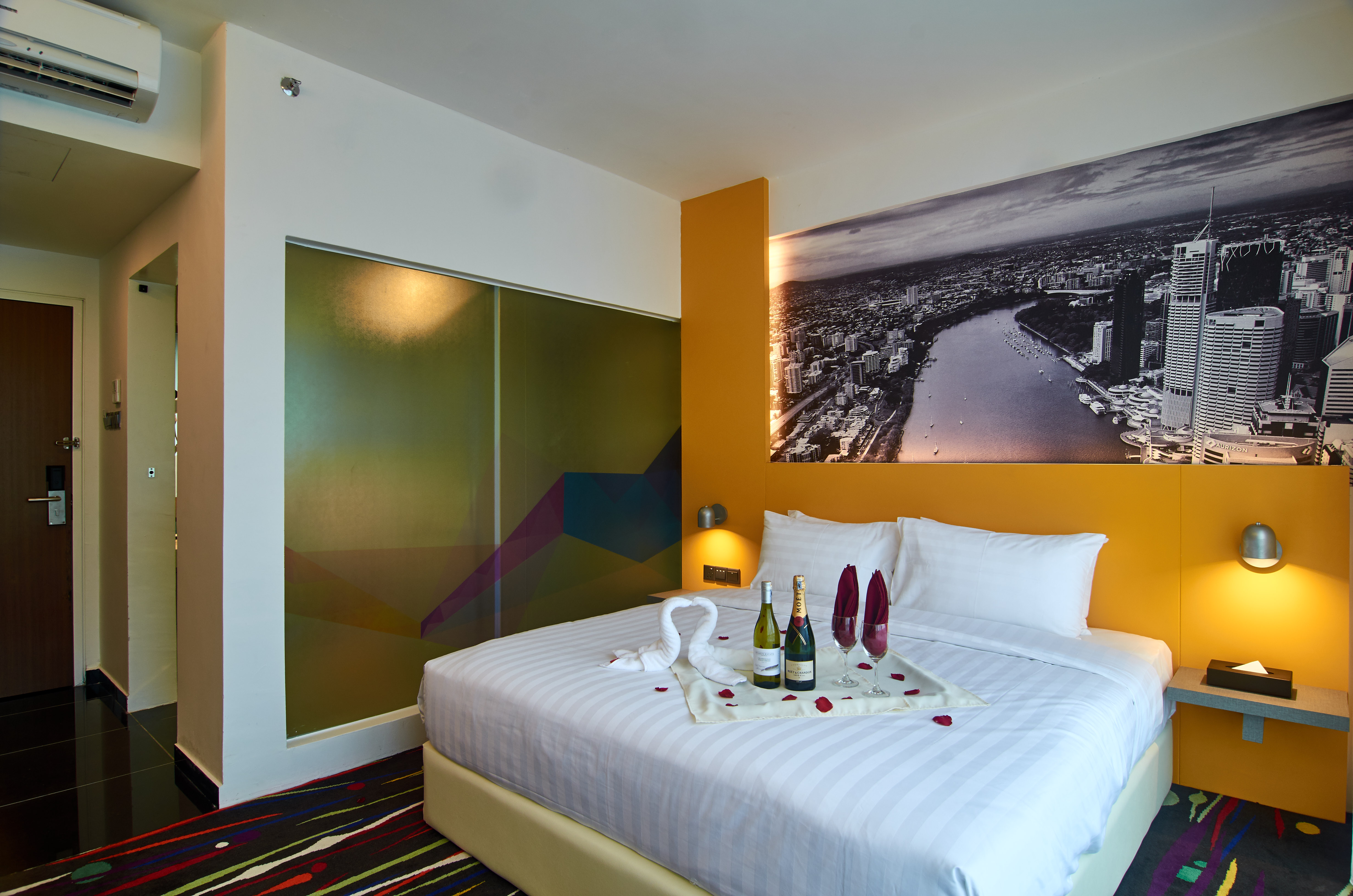 Double Deluxe King Bed