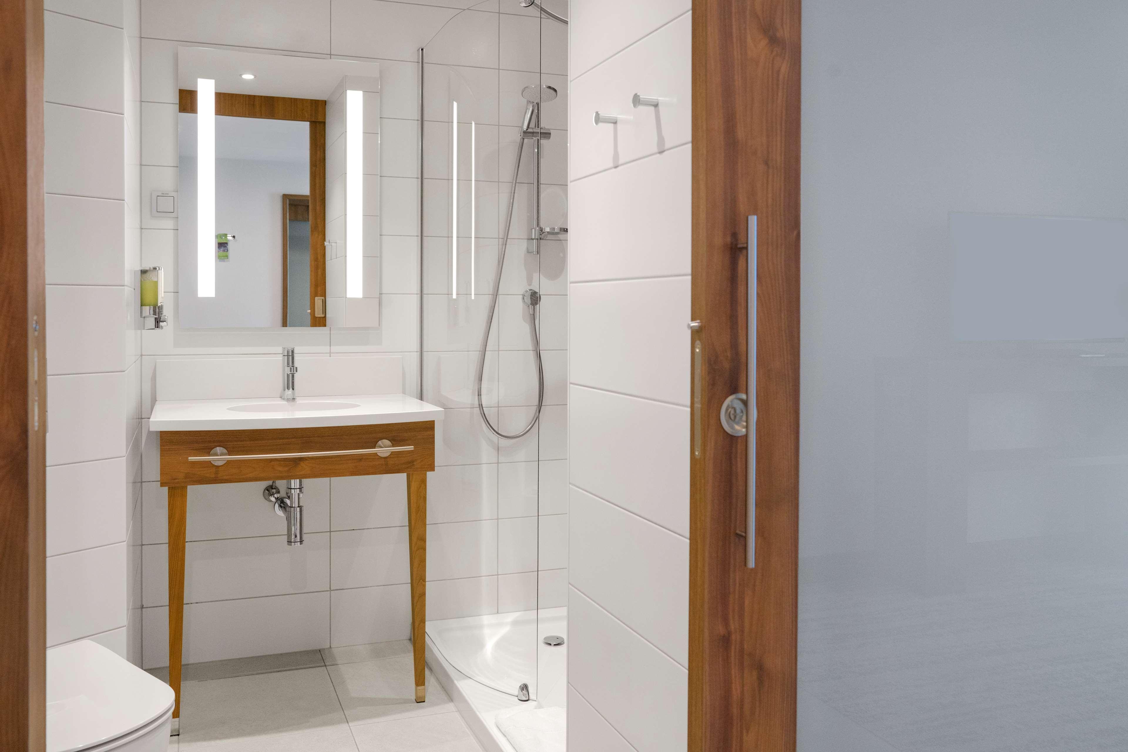 Double Premium Queen Bed