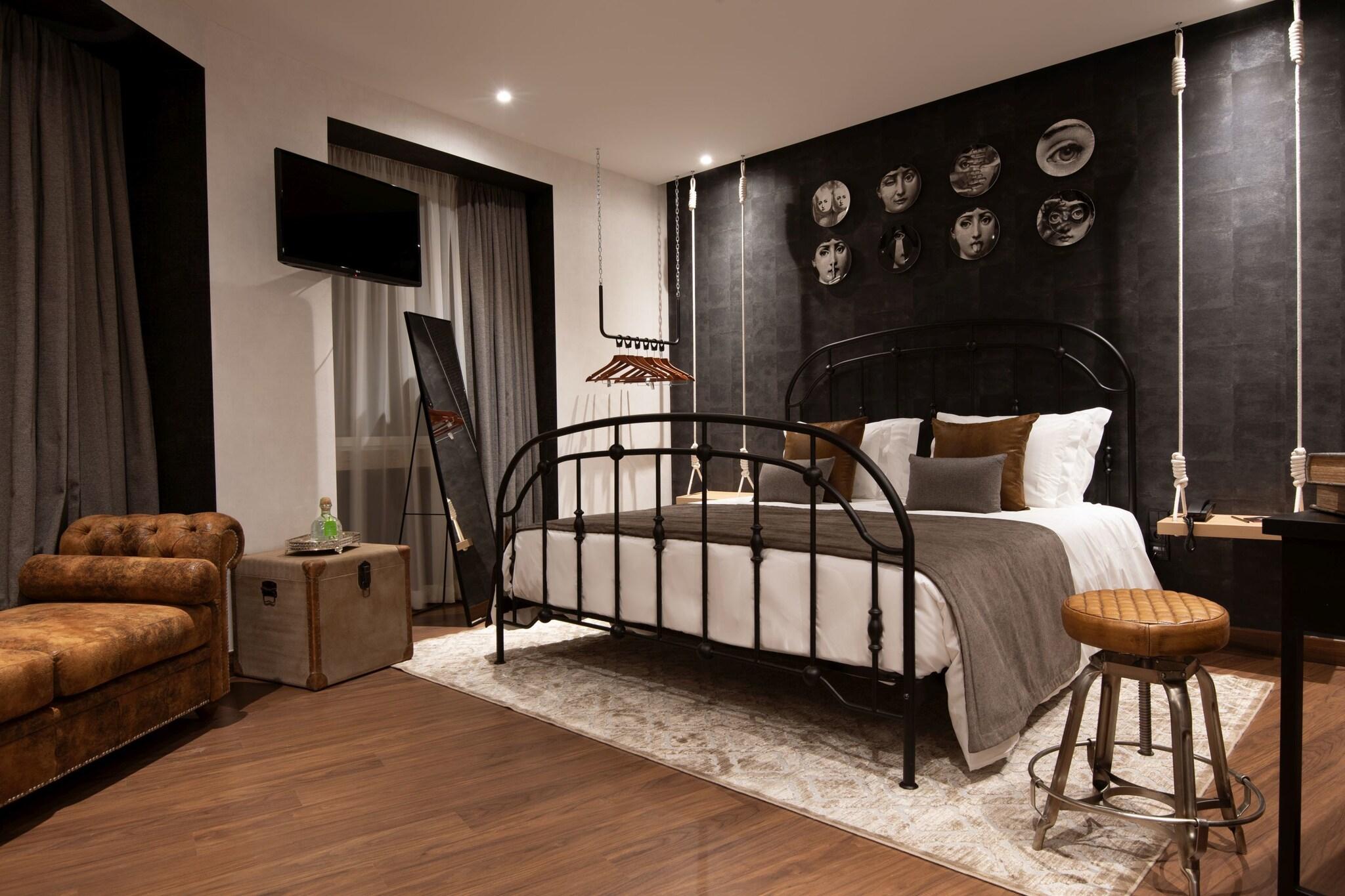 Double Queen Size Bed