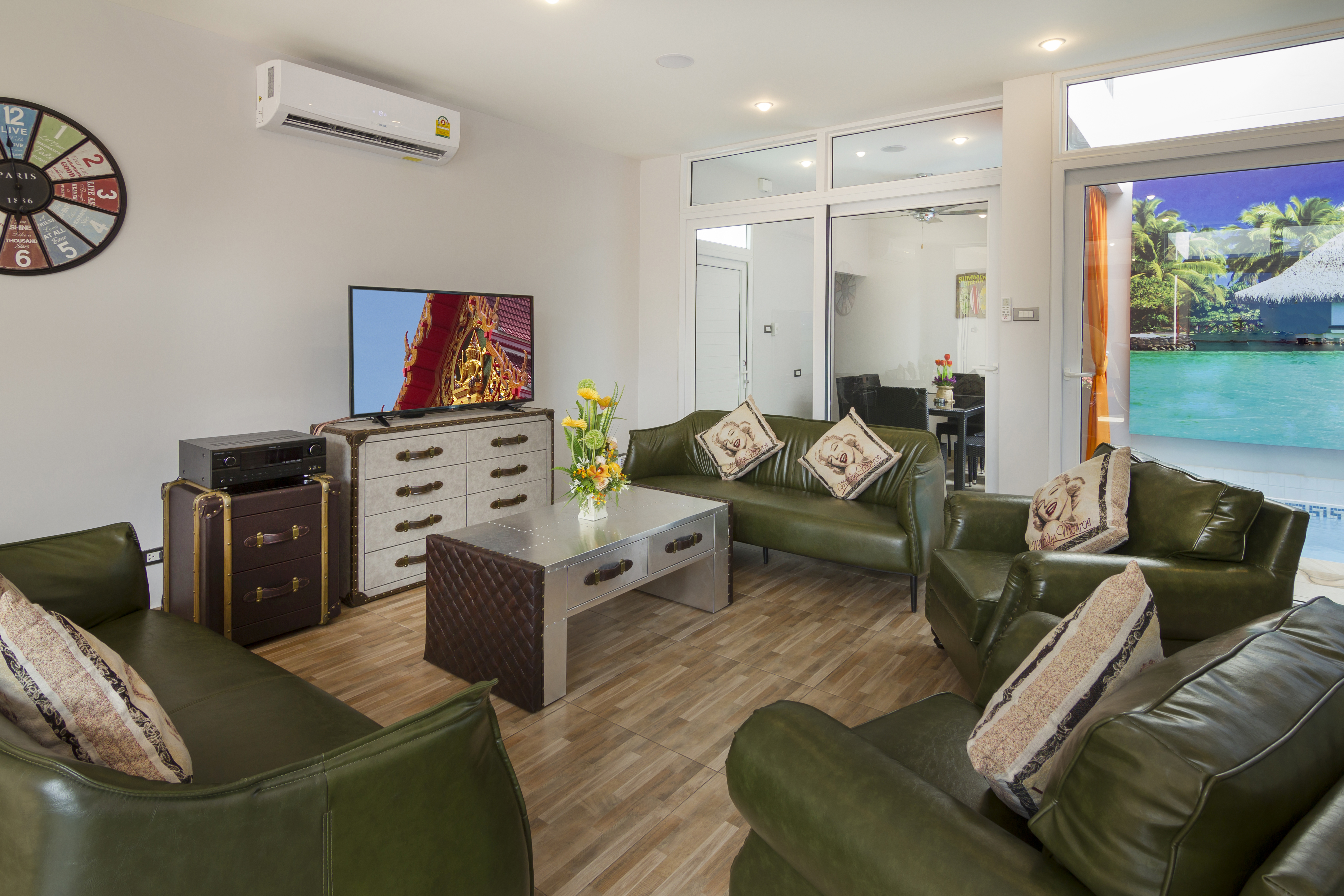 Villa Six Bedrooms with Private Pool