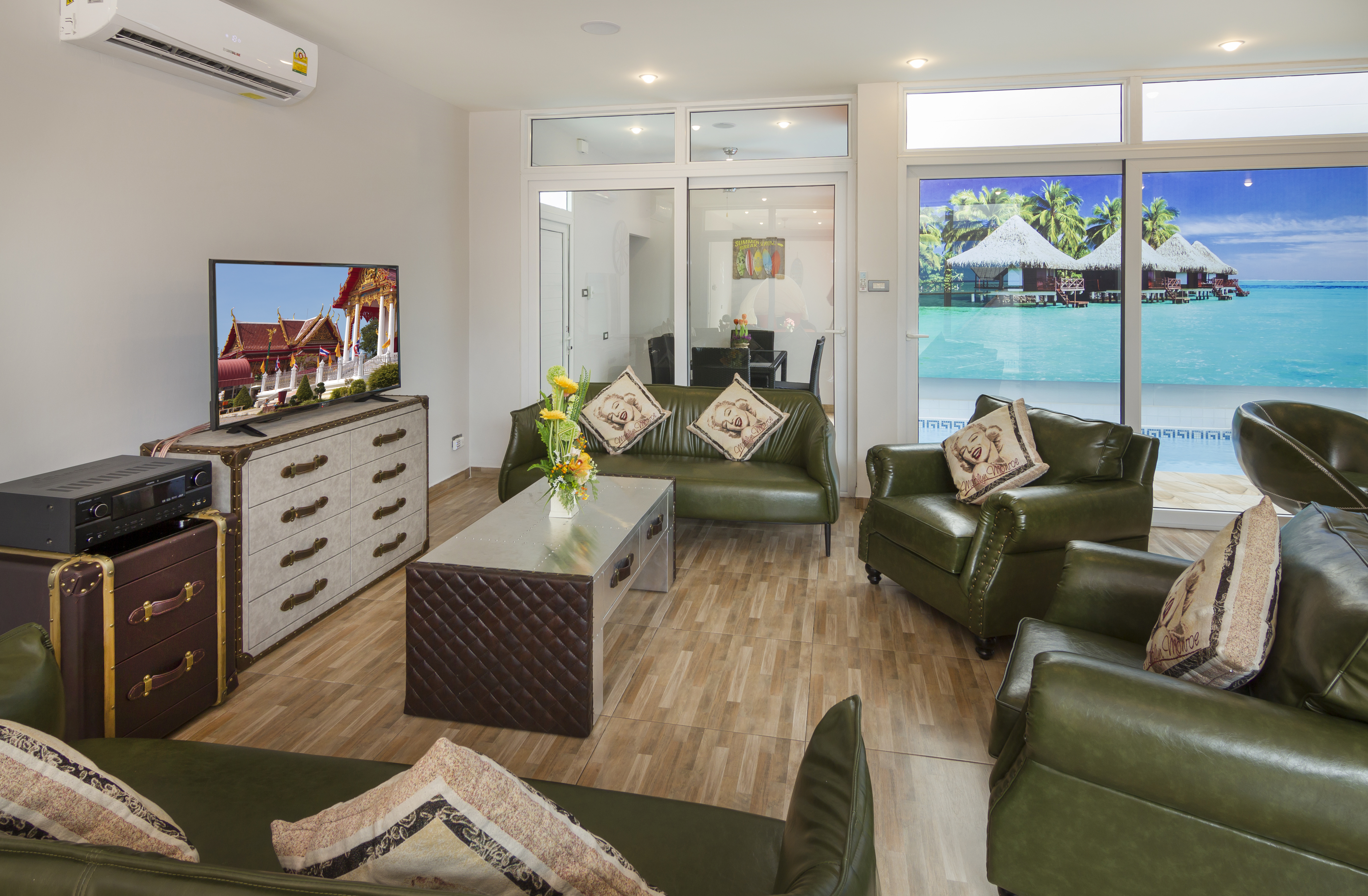 Villa Six Bedrooms with Private Pool