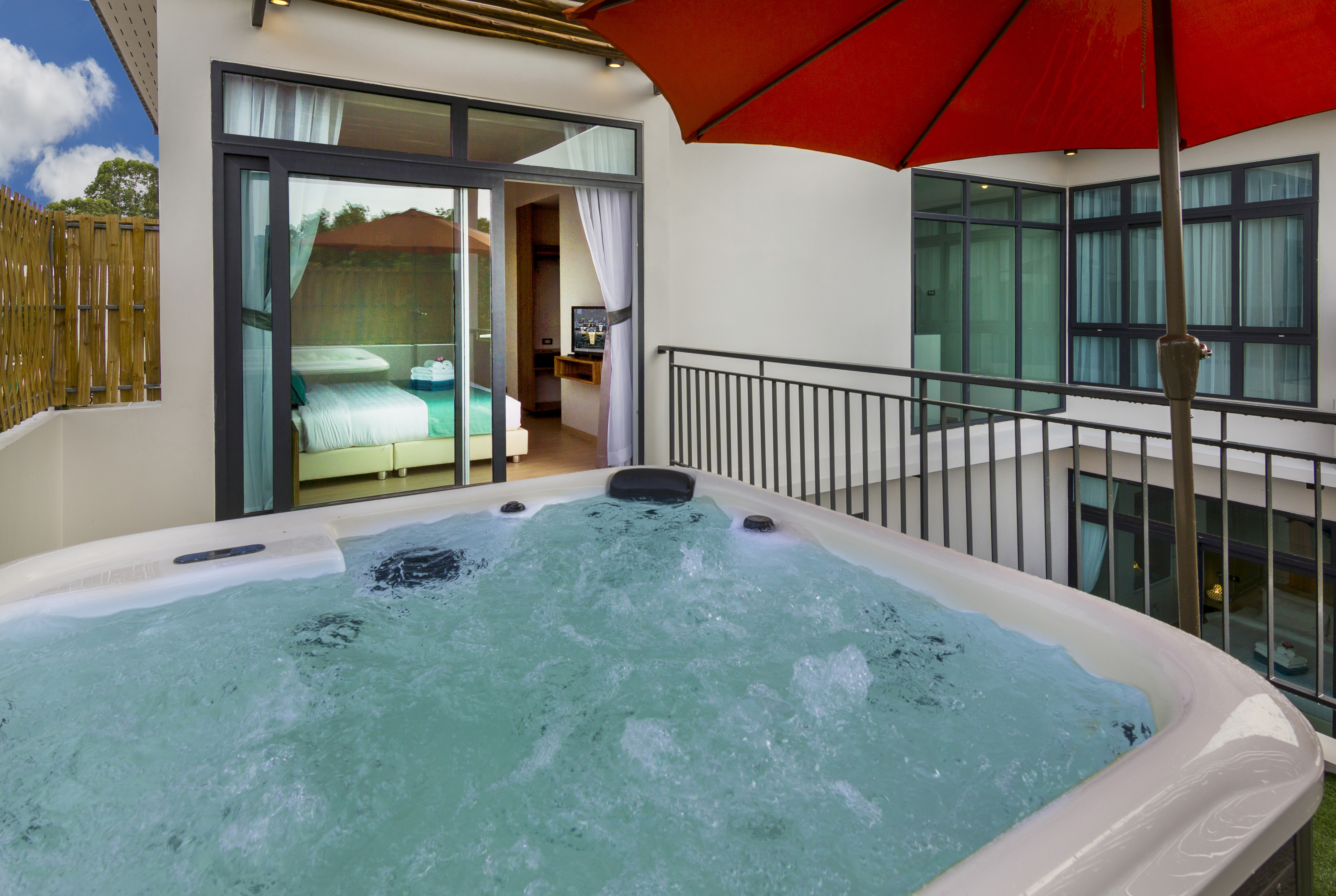 Villa Six Bedrooms with Private Pool