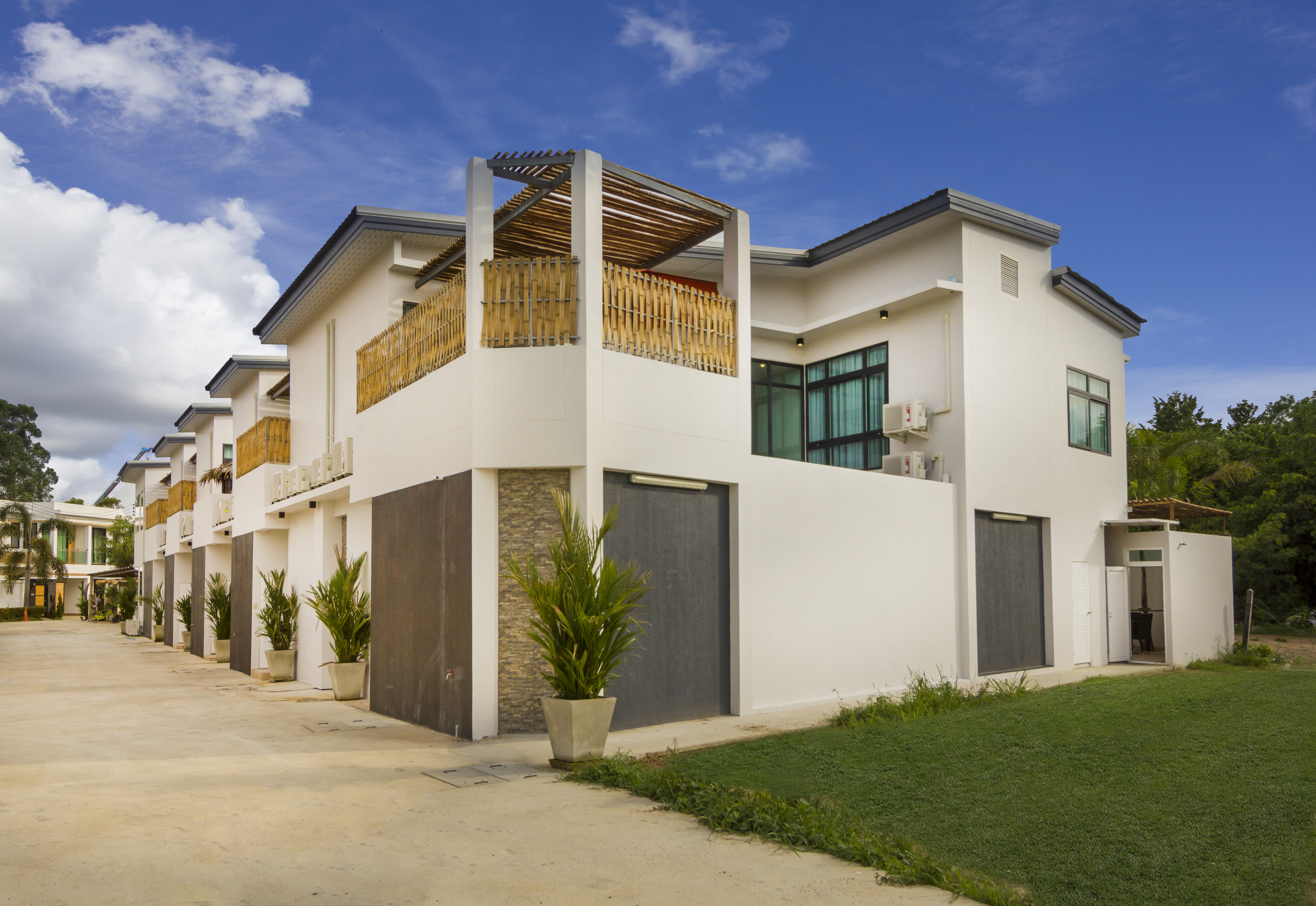 Villa Three Bedrooms Three Bathrooms