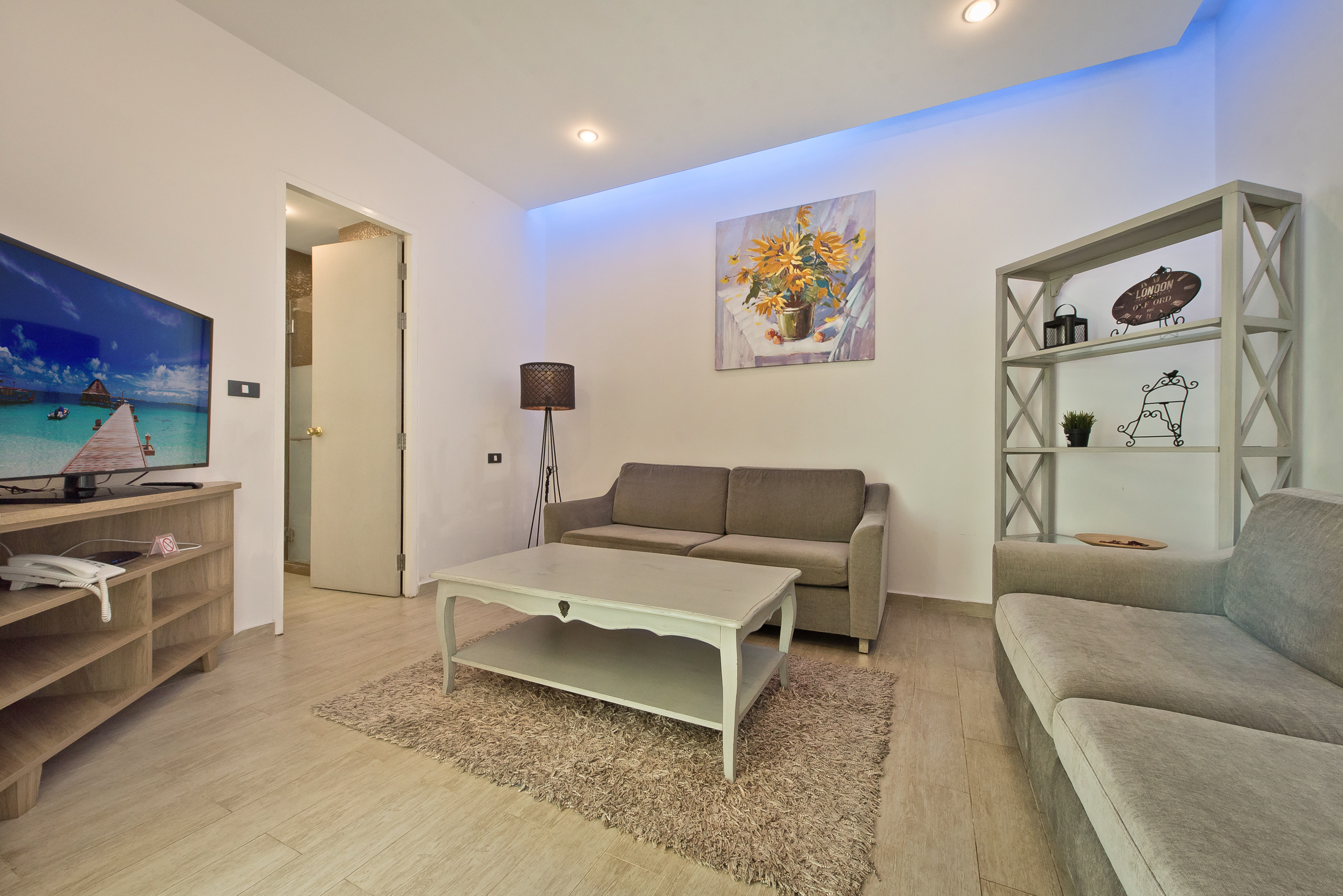 Villa Two Bedrooms Two Bathrooms