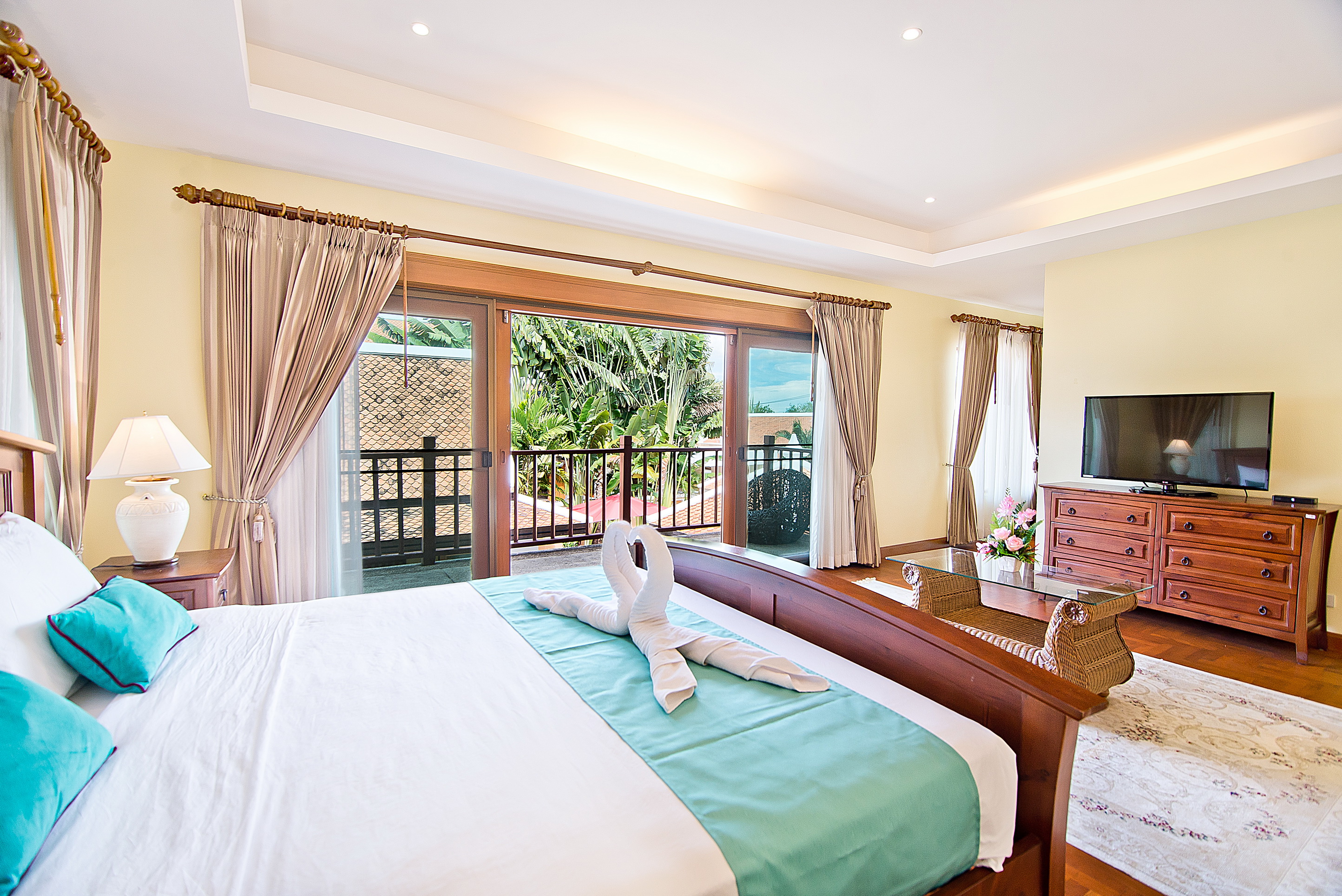 Villa Five Bedrooms with Private Pool