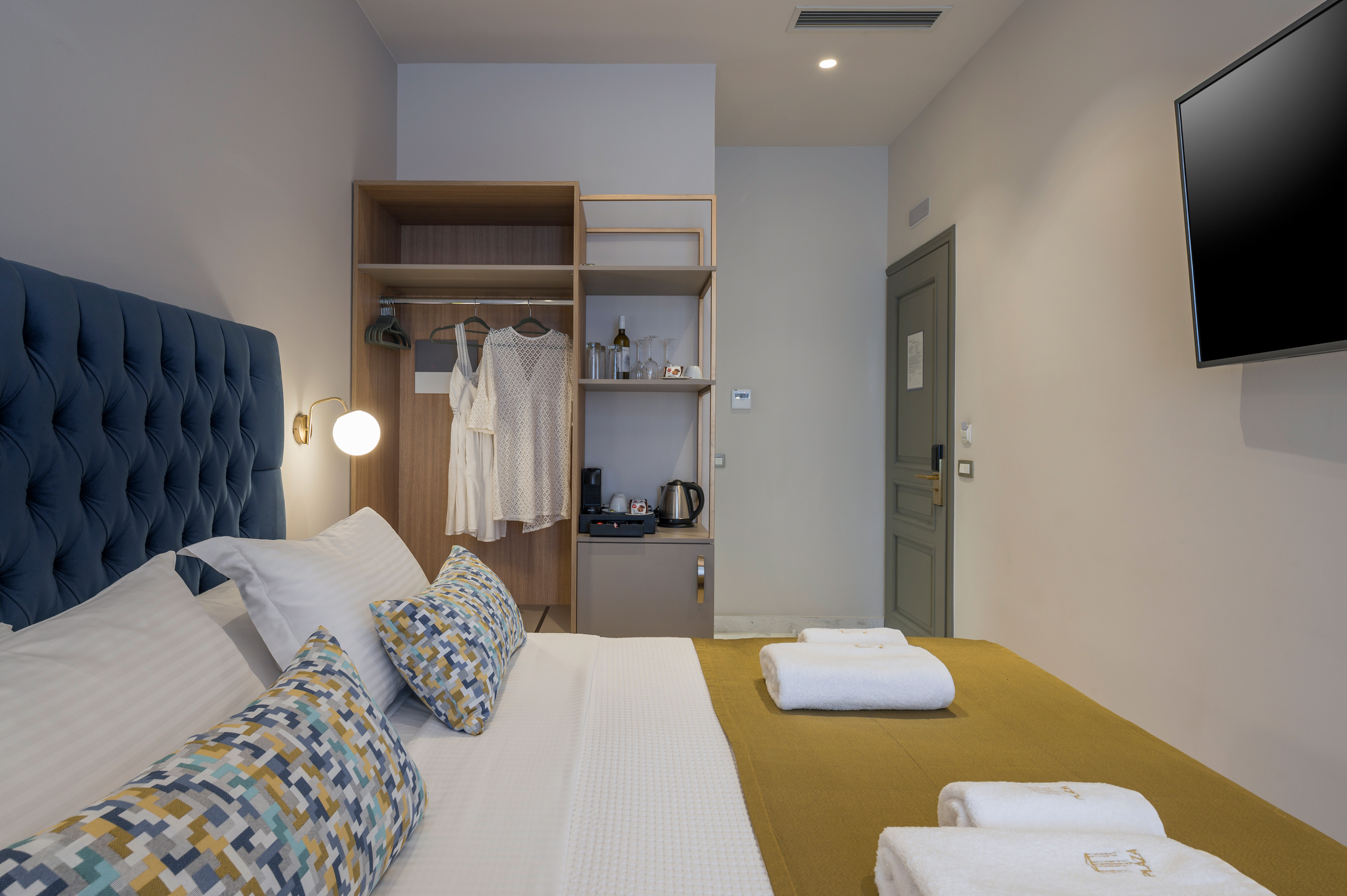 Triple Deluxe City View