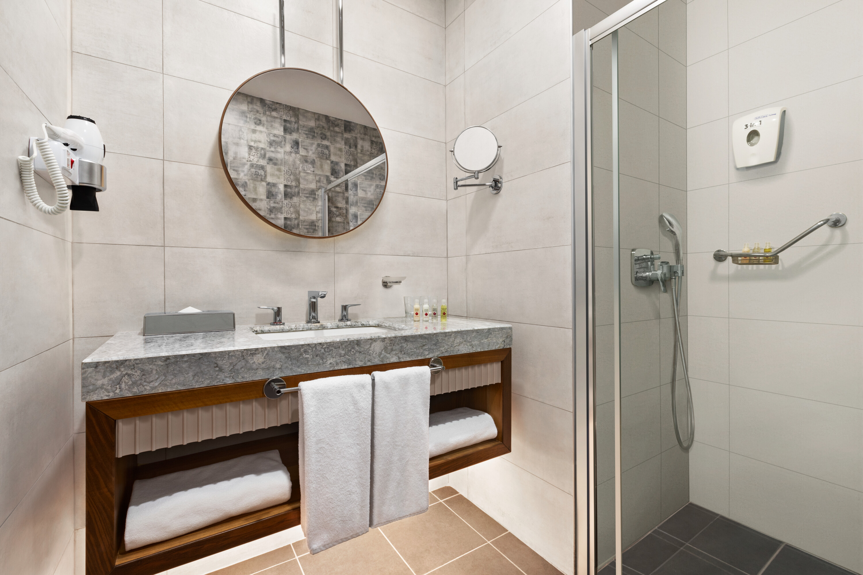 Family Room Capacity 3