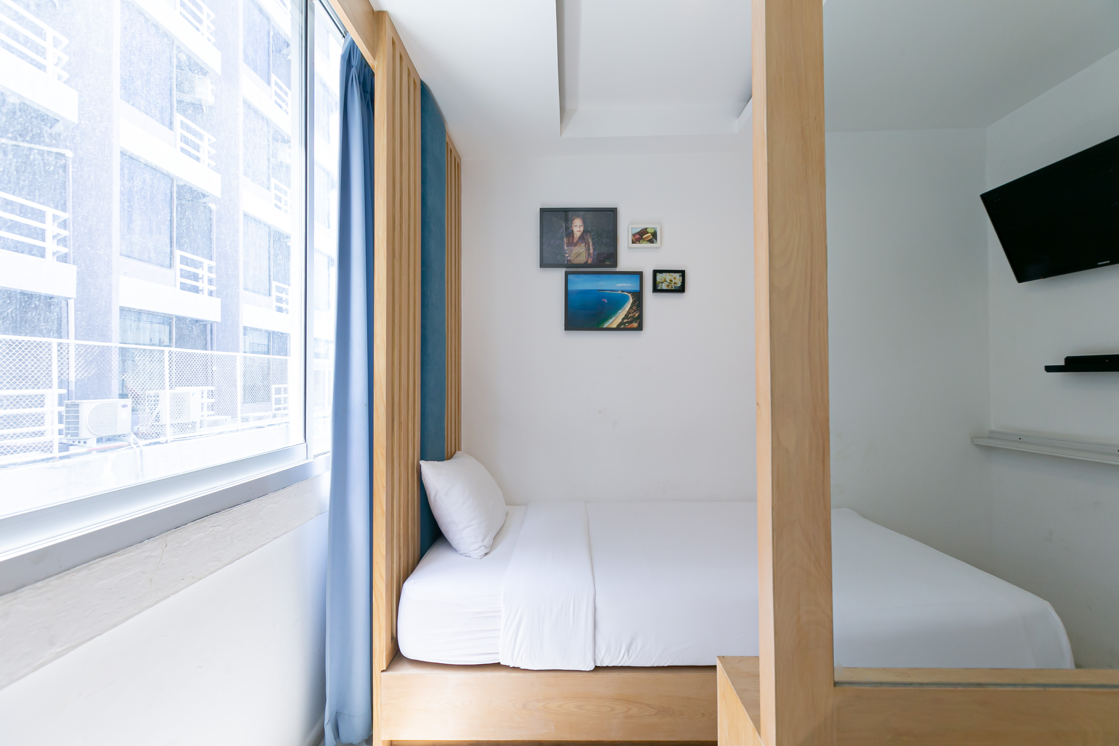 Twin with Shared Bathroom