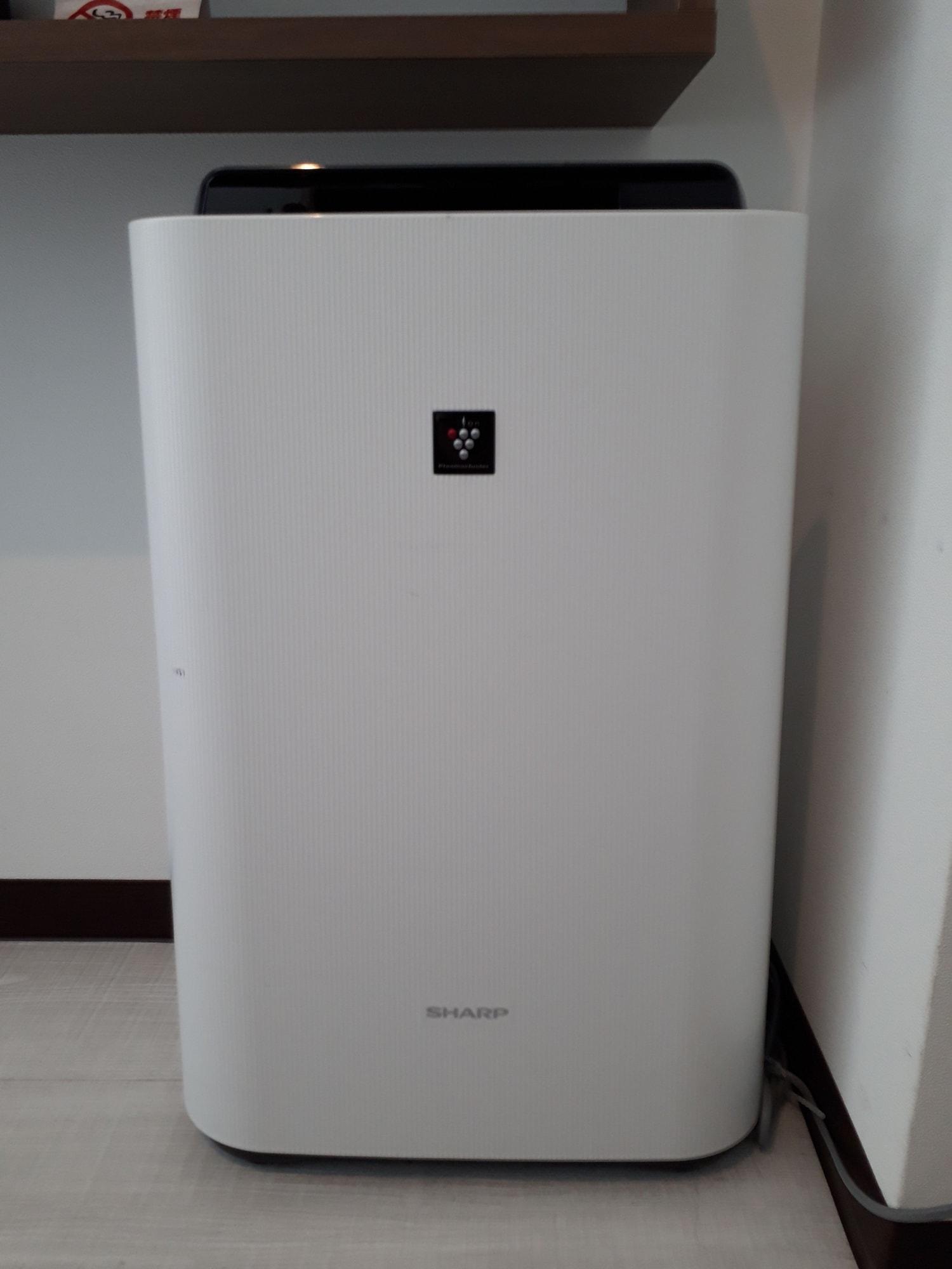 Twin with Kitchenette