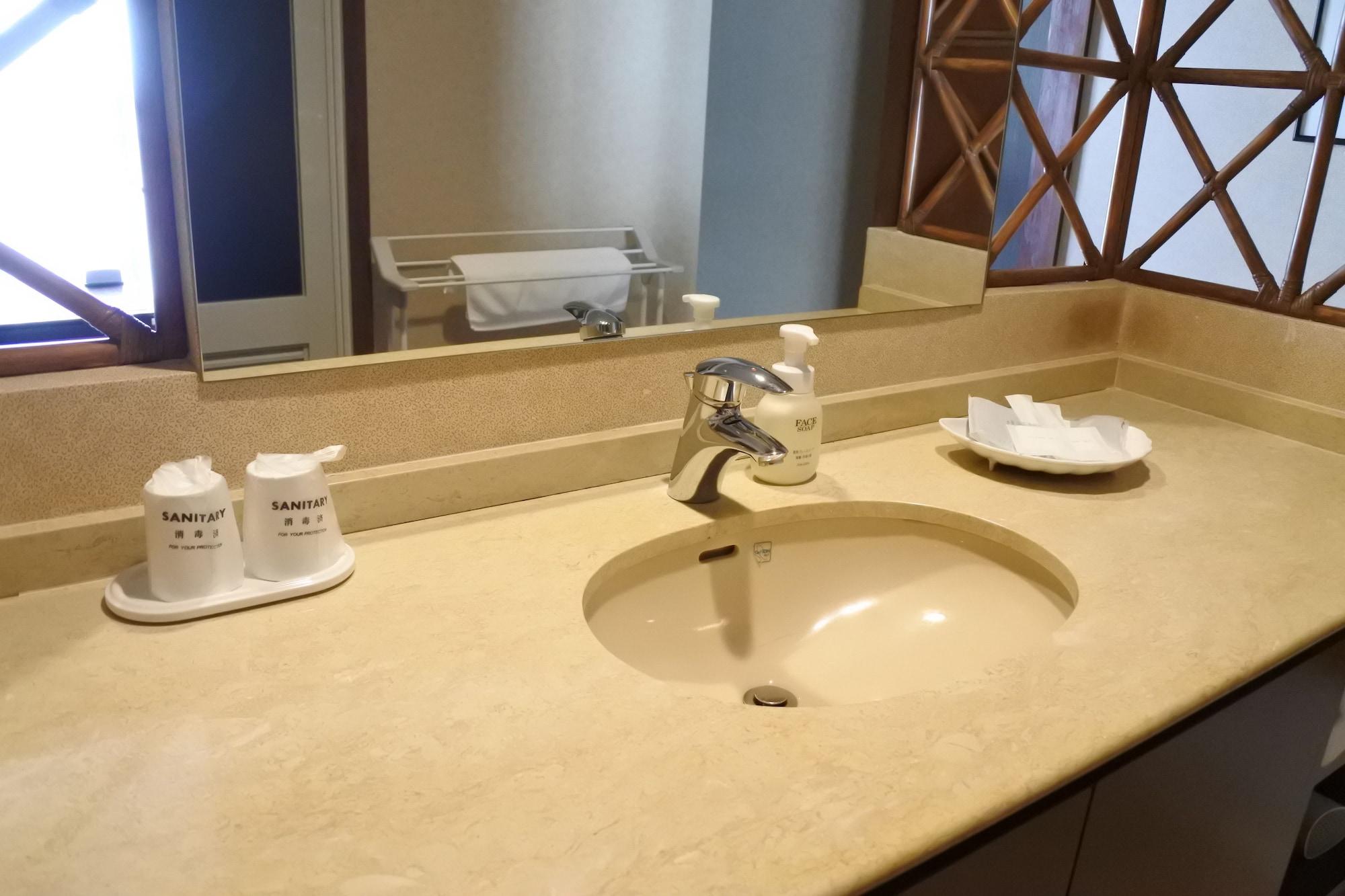 Triple Deluxe Two Beds