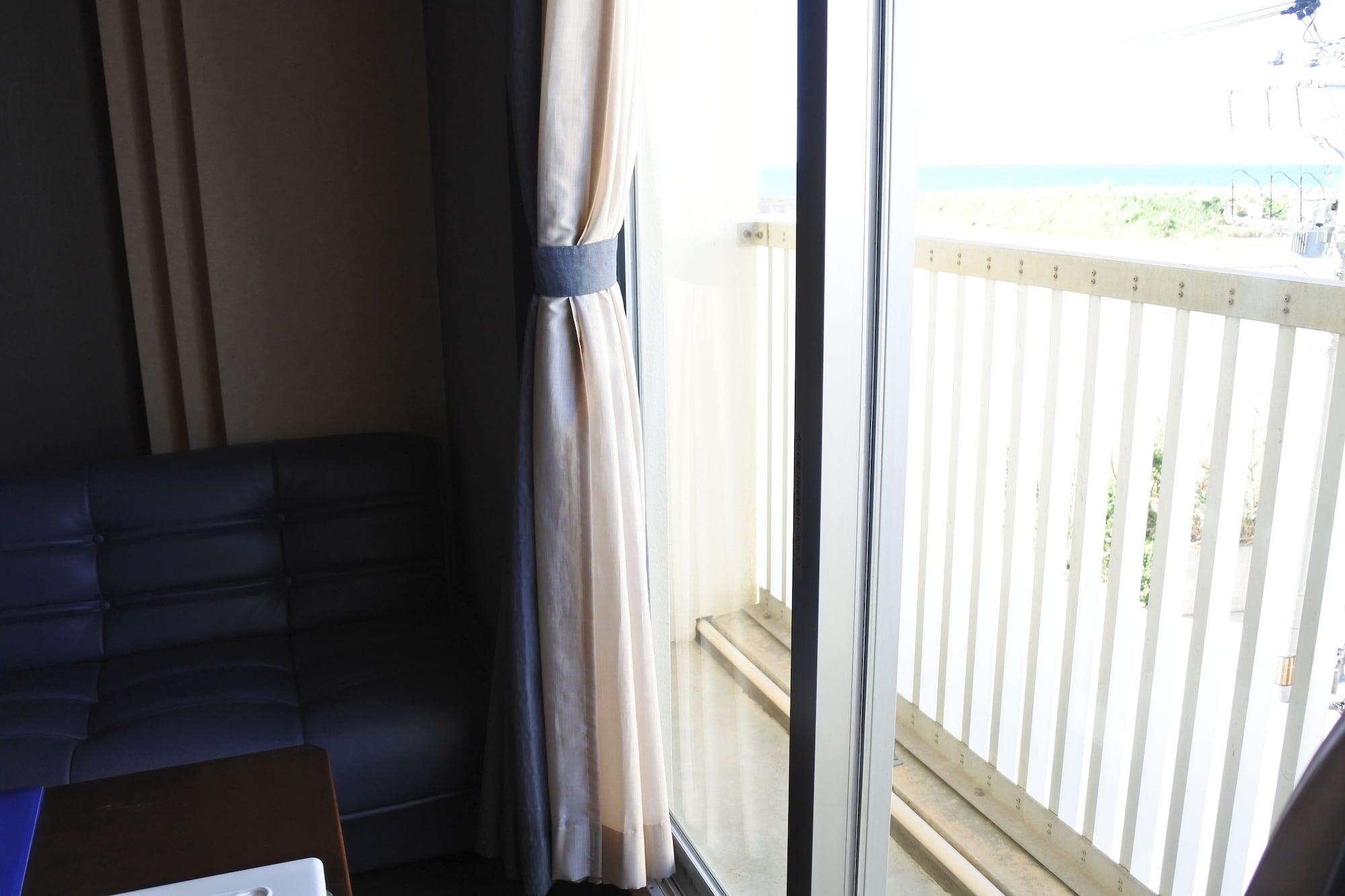 Triple Deluxe Two Beds