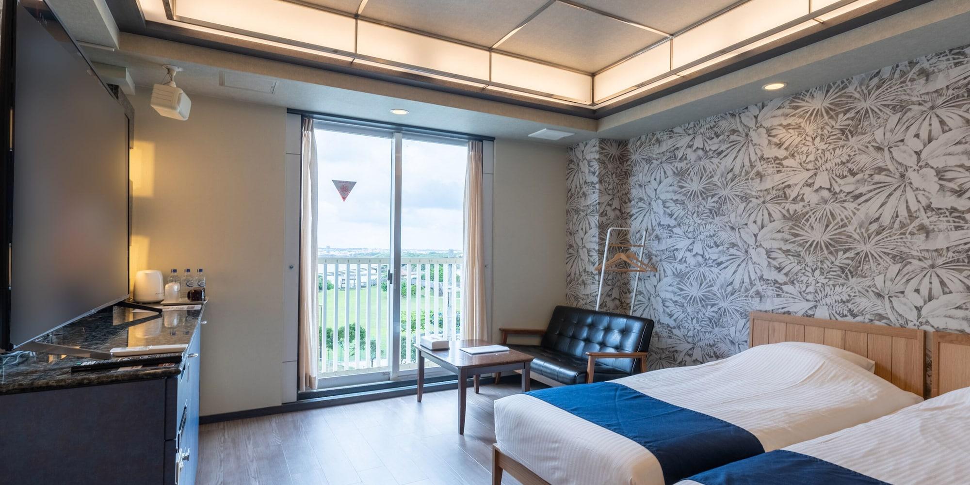 Triple Deluxe Two Beds