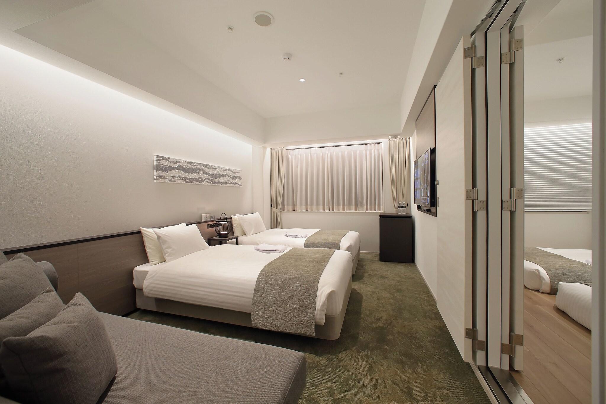 Room Connecting Room