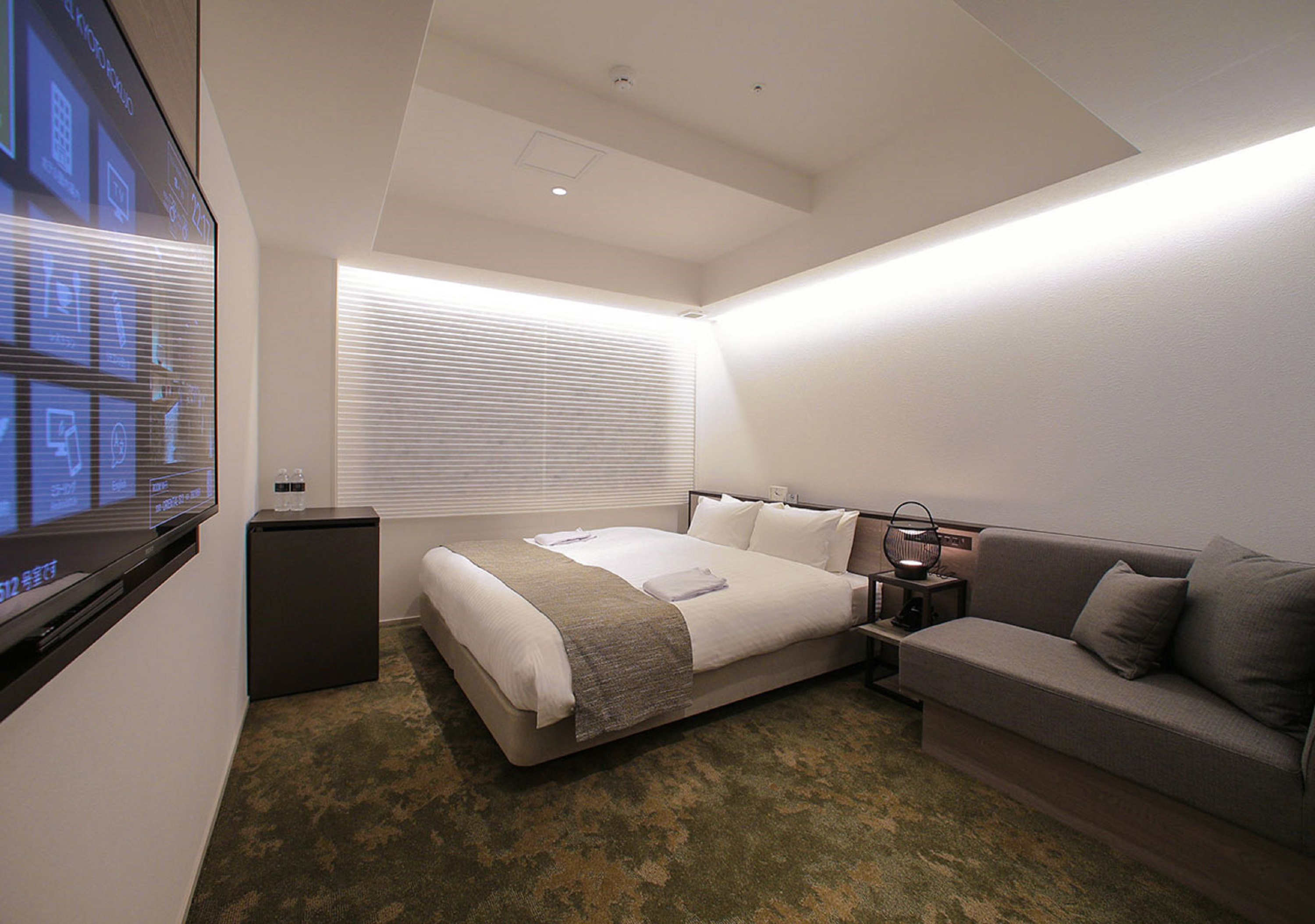 Double Deluxe King Bed