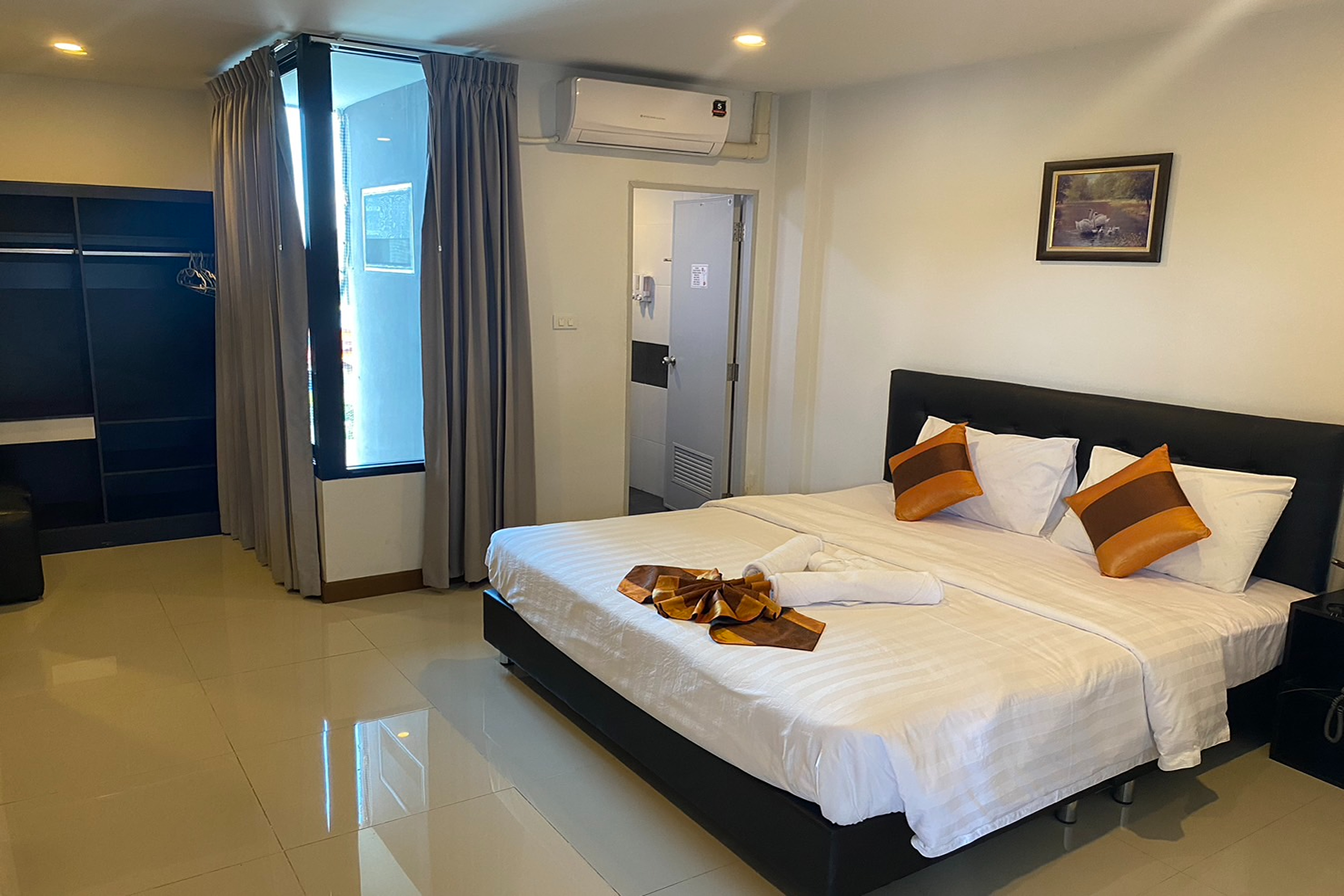 Double Connecting Room