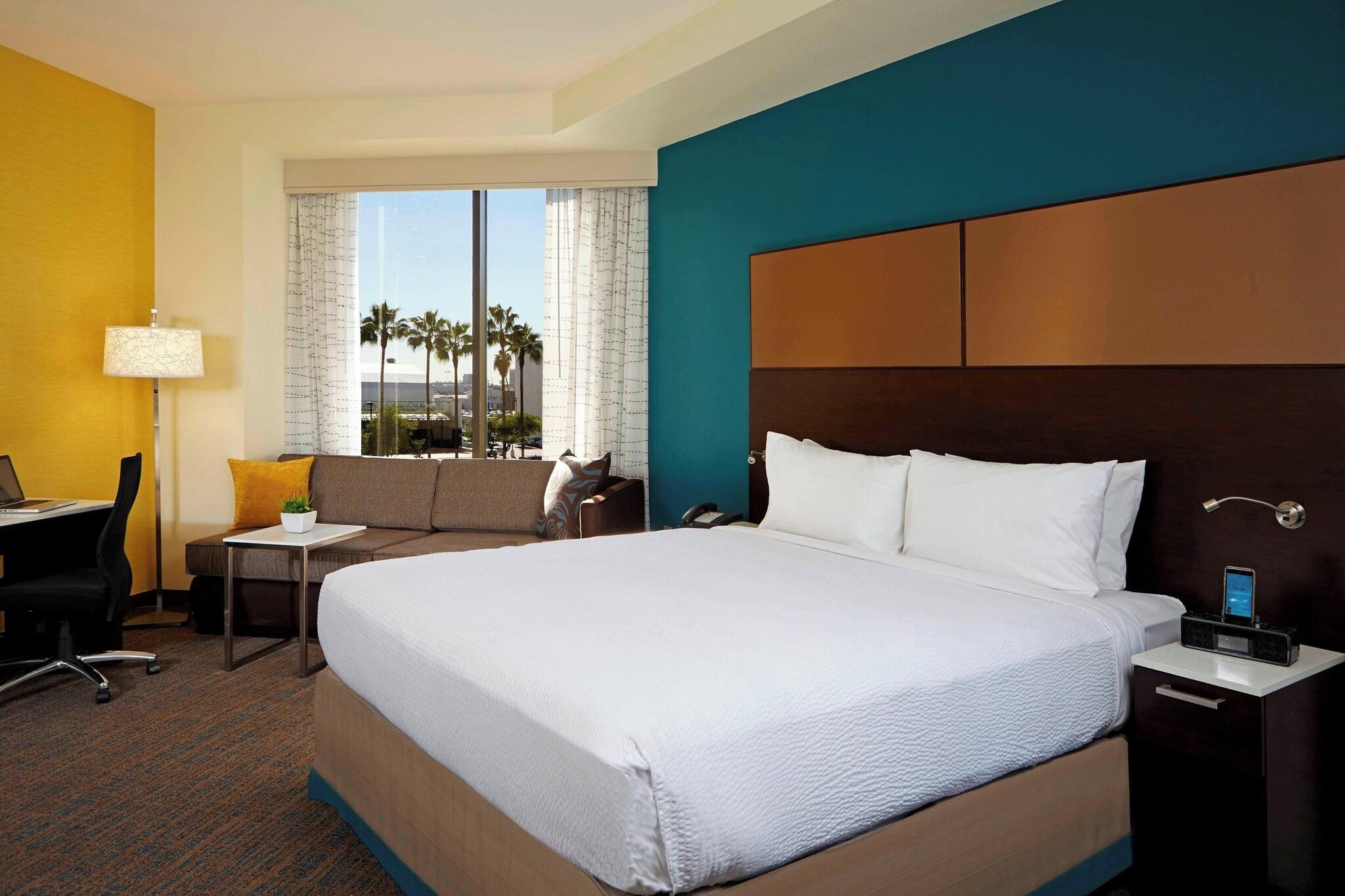 Studio King Size Bed