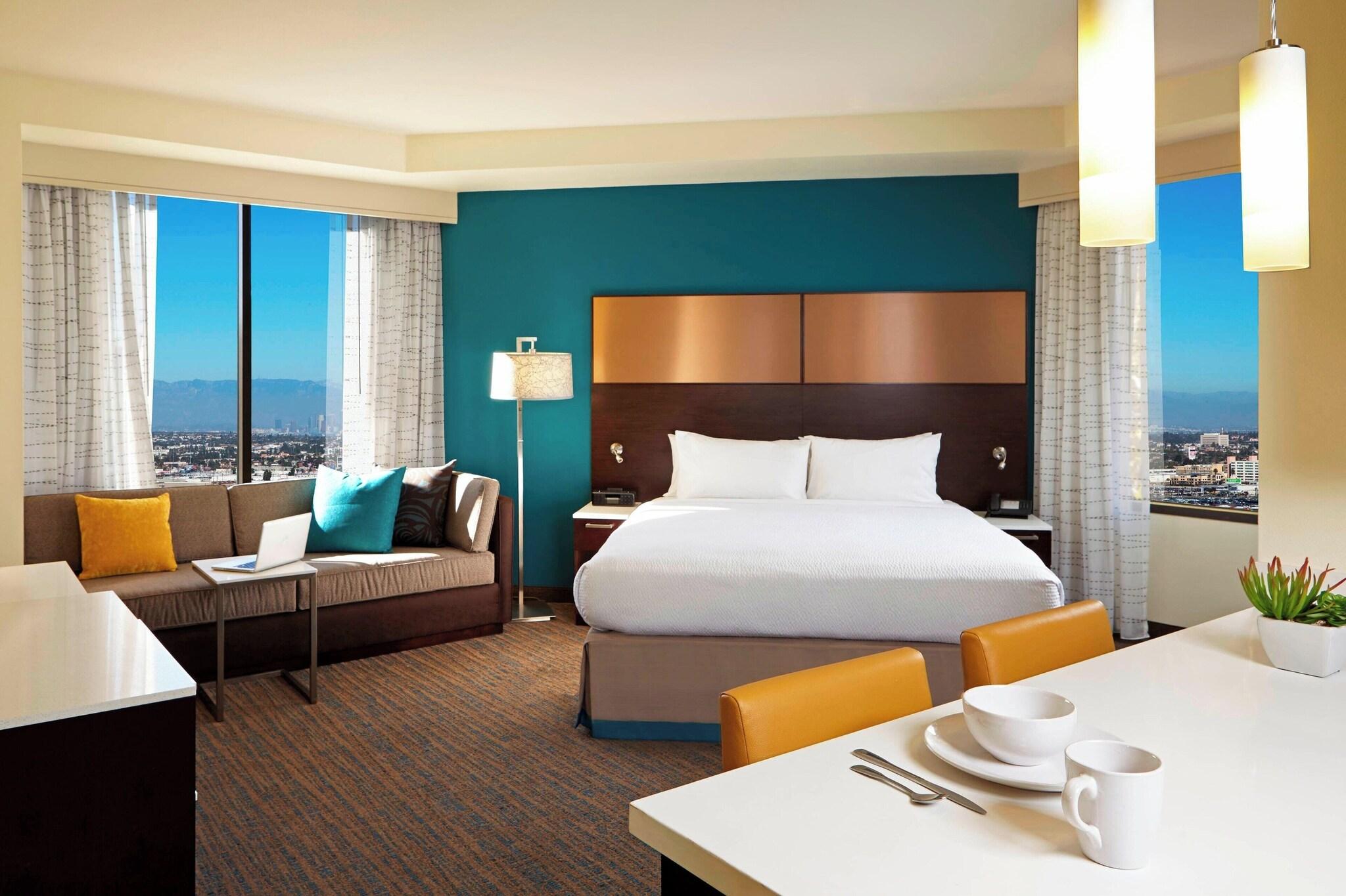 Studio King Size Bed