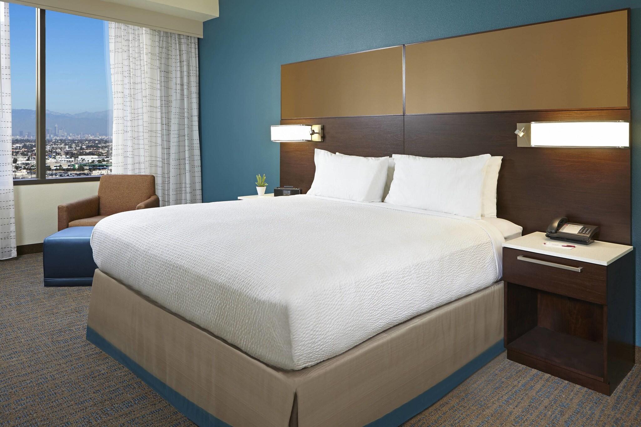 Suite King Bed One Bedroom 