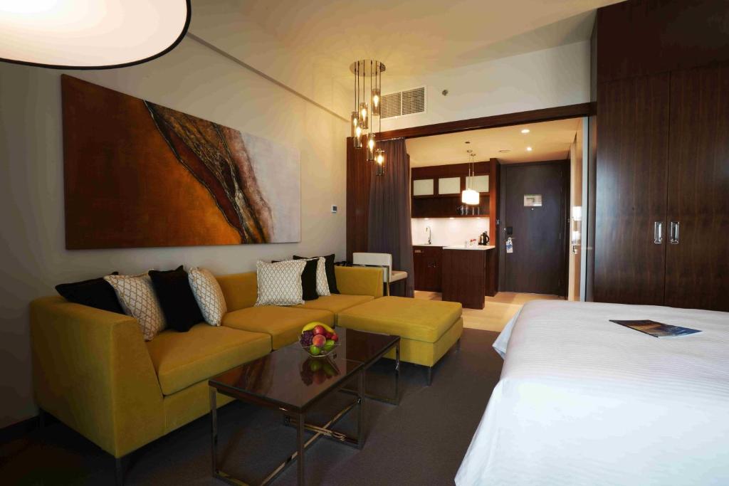 Studio Queen Size Bed