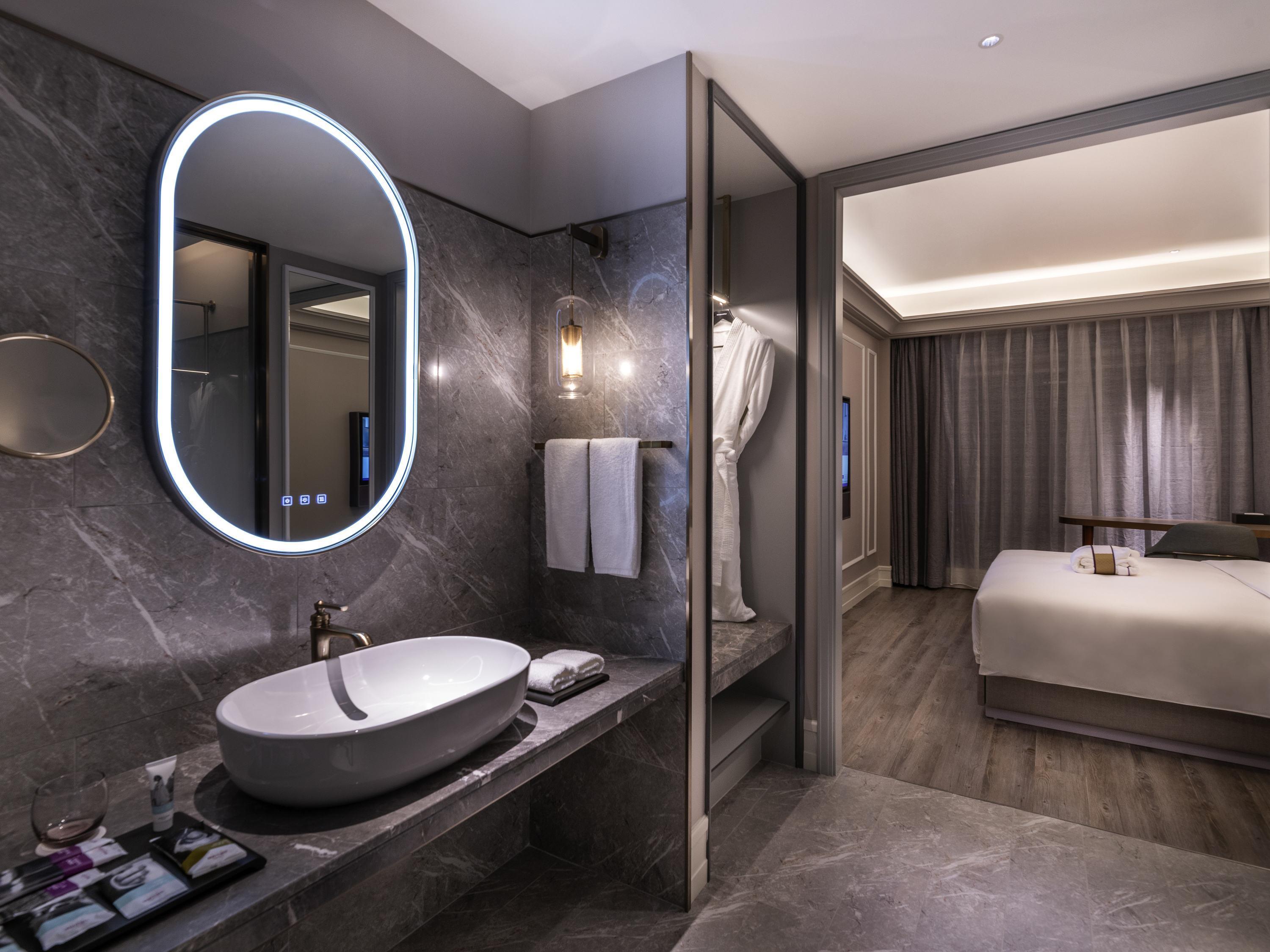 Double Superior King Bed