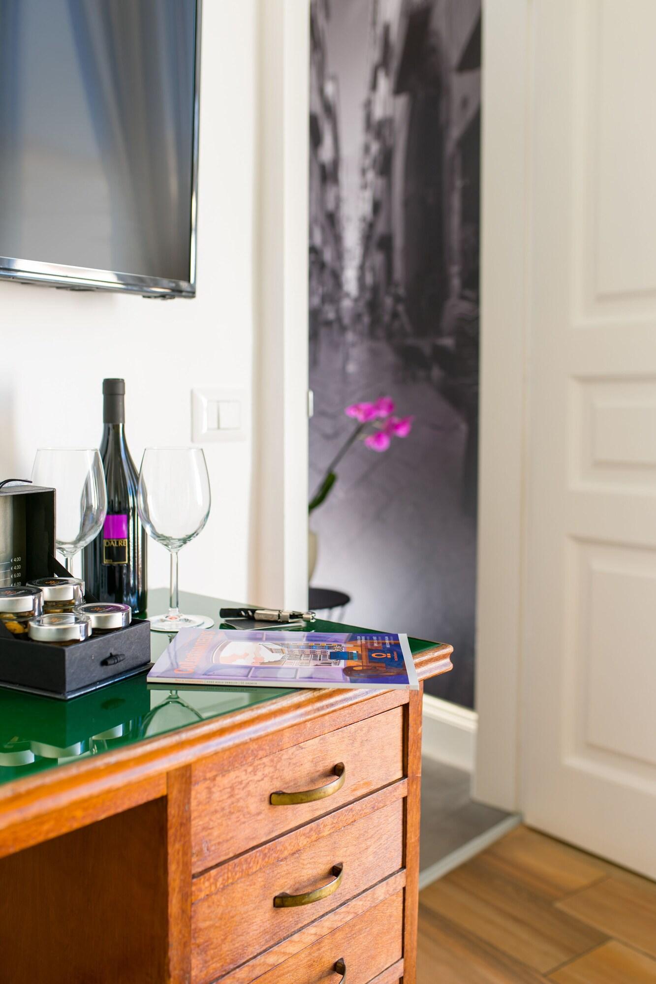 Double Queen Size Bed