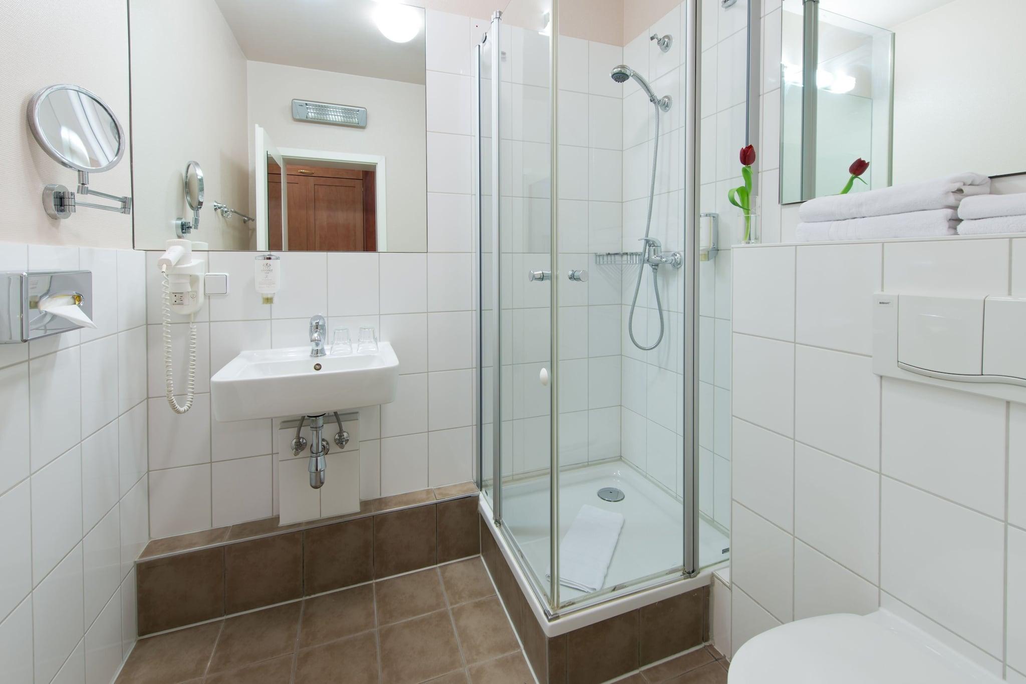 Double Deluxe Two Beds