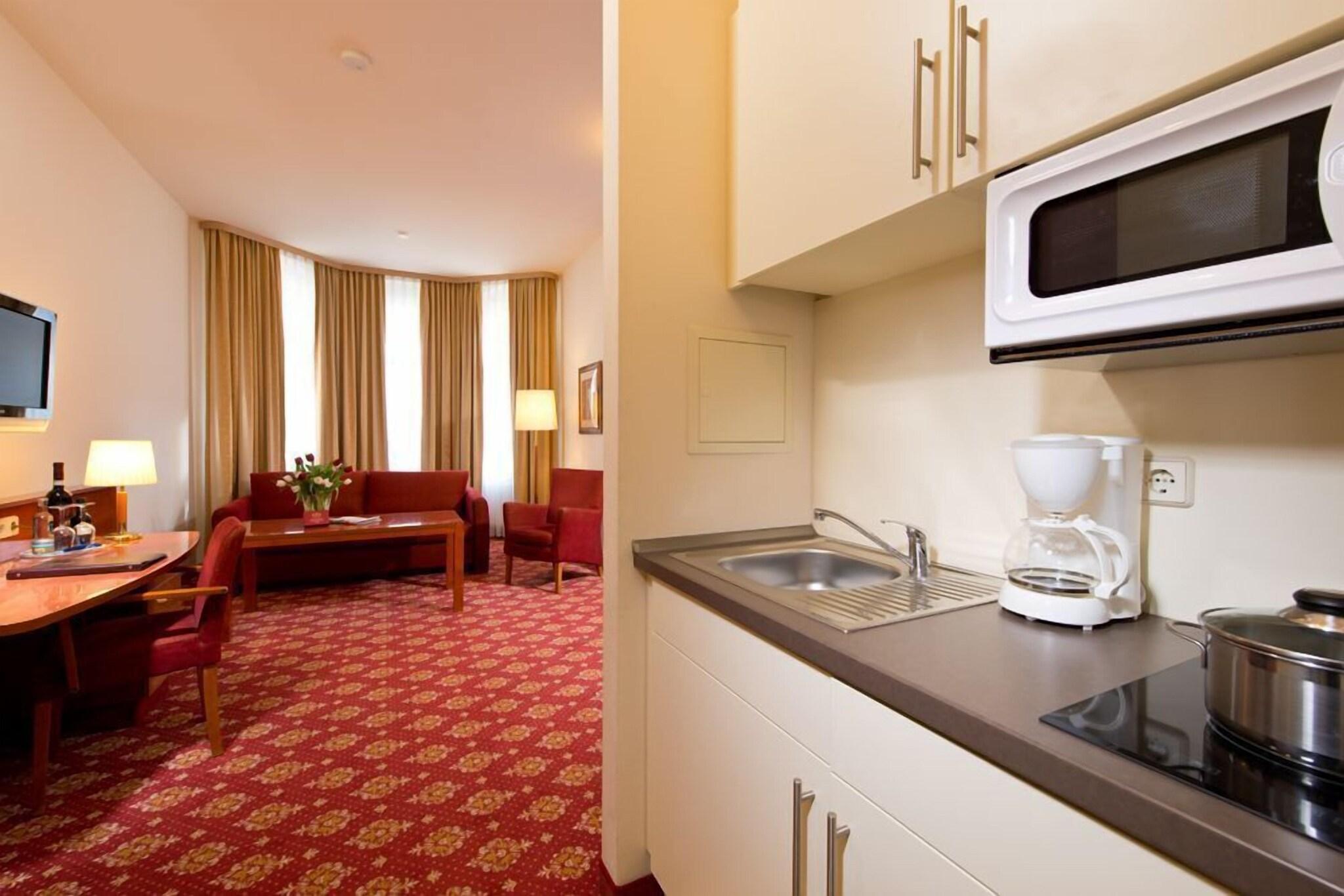 Double Deluxe Two Beds