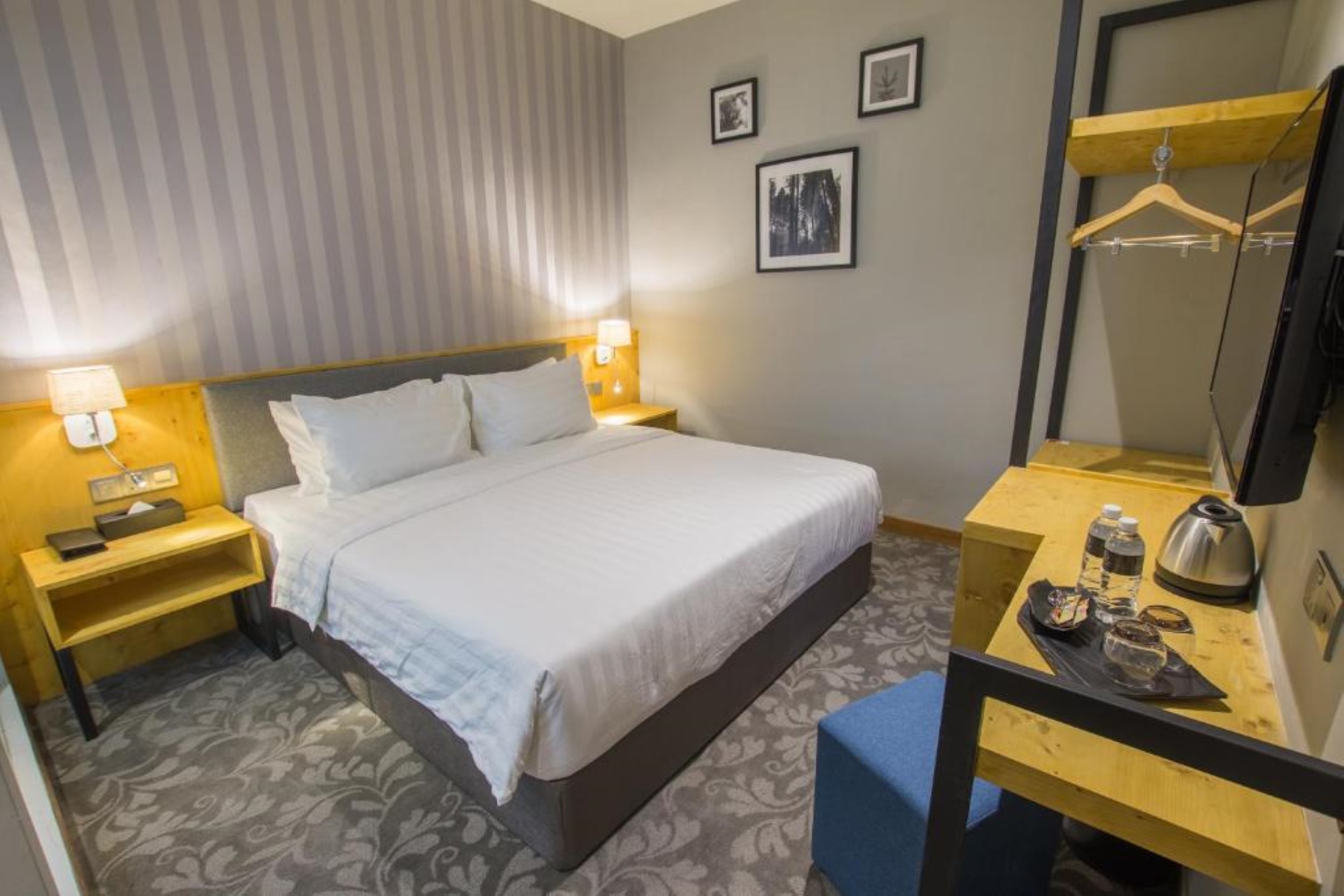 Single Deluxe with Balcony