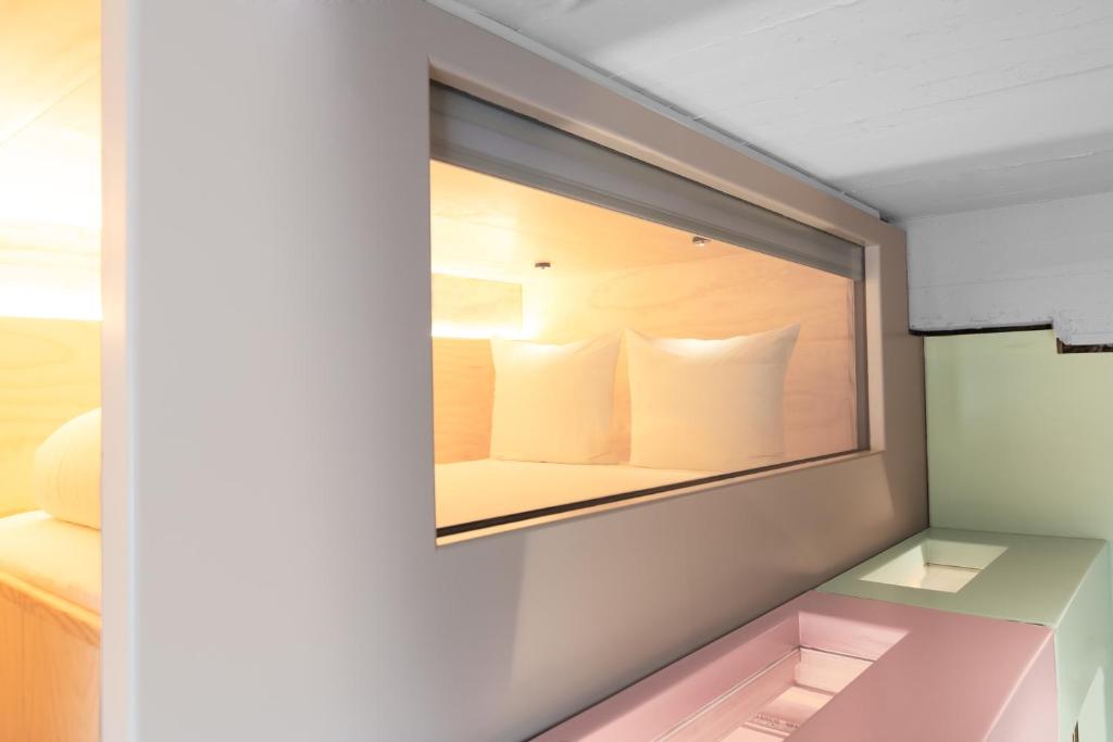 Cabin with Shared Bathroom