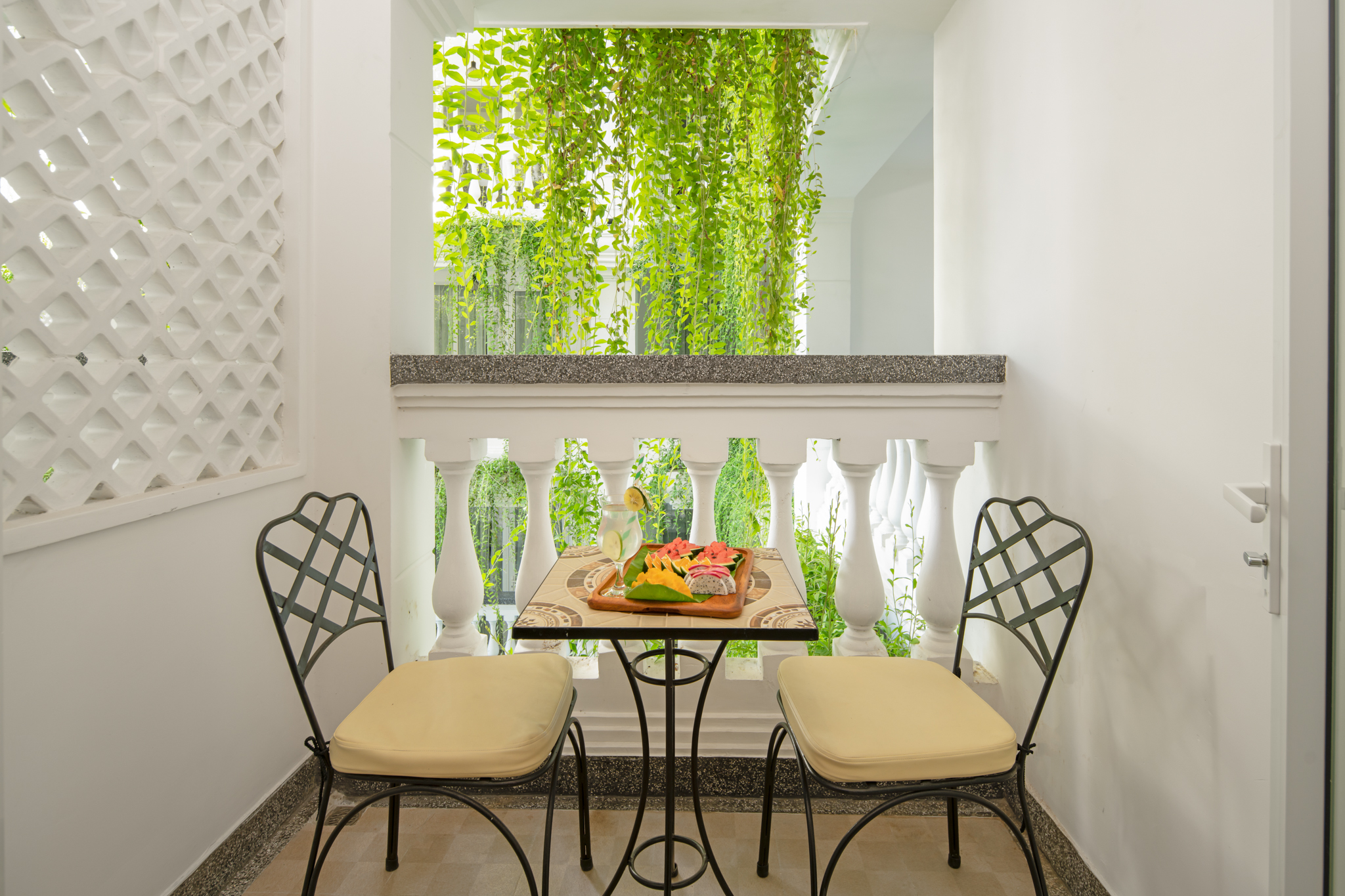 Triple Deluxe Pool View